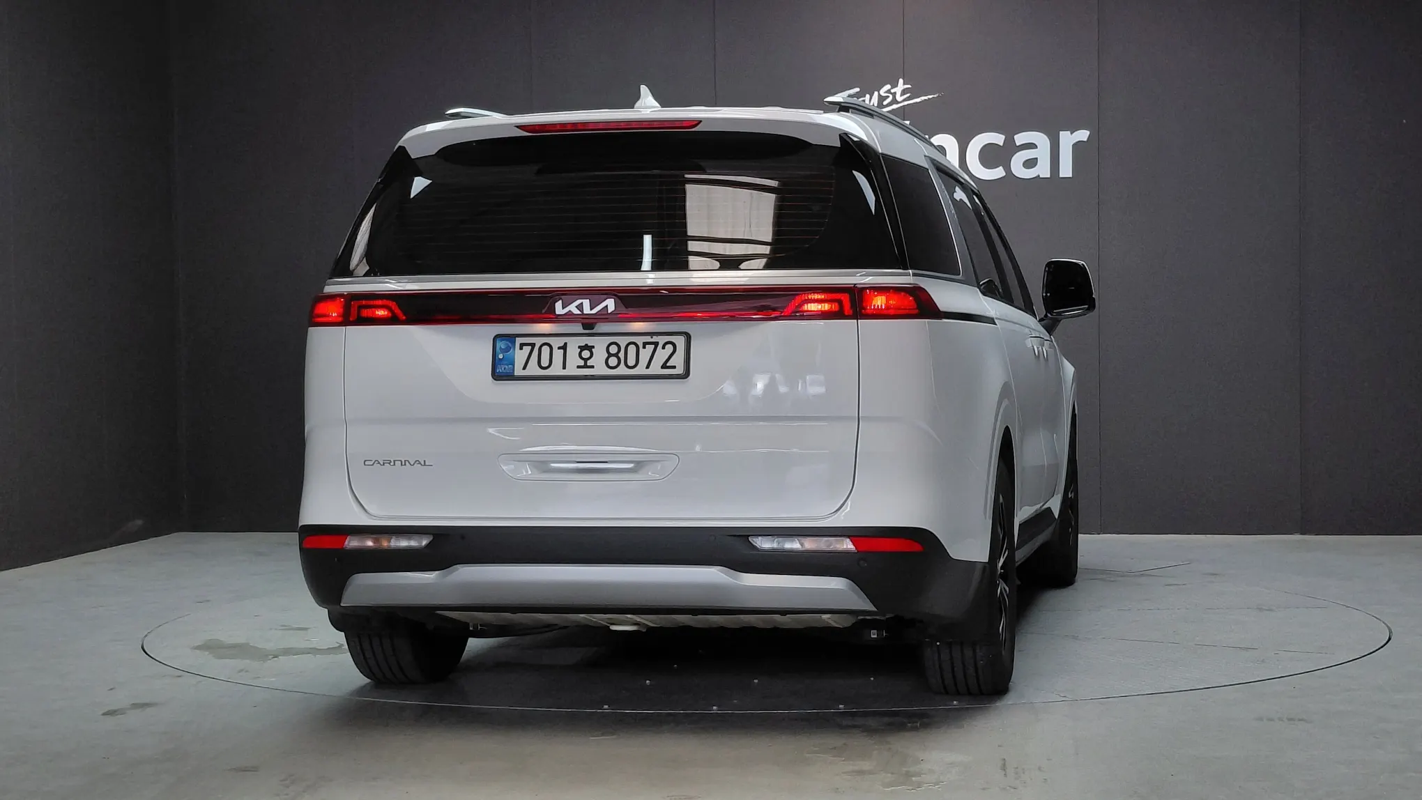 Kia Carnival 11 2022 3/5