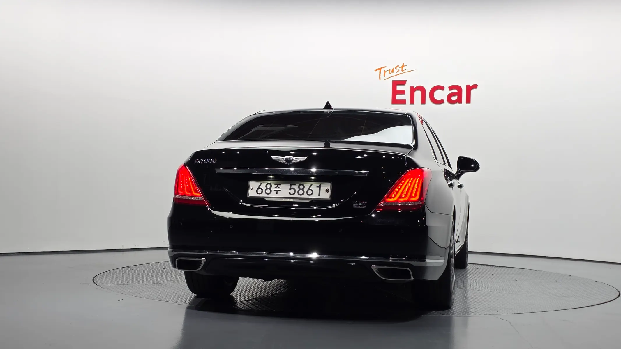 Genesis EQ900 3.3 T-GDI AWD 2016 3/5
