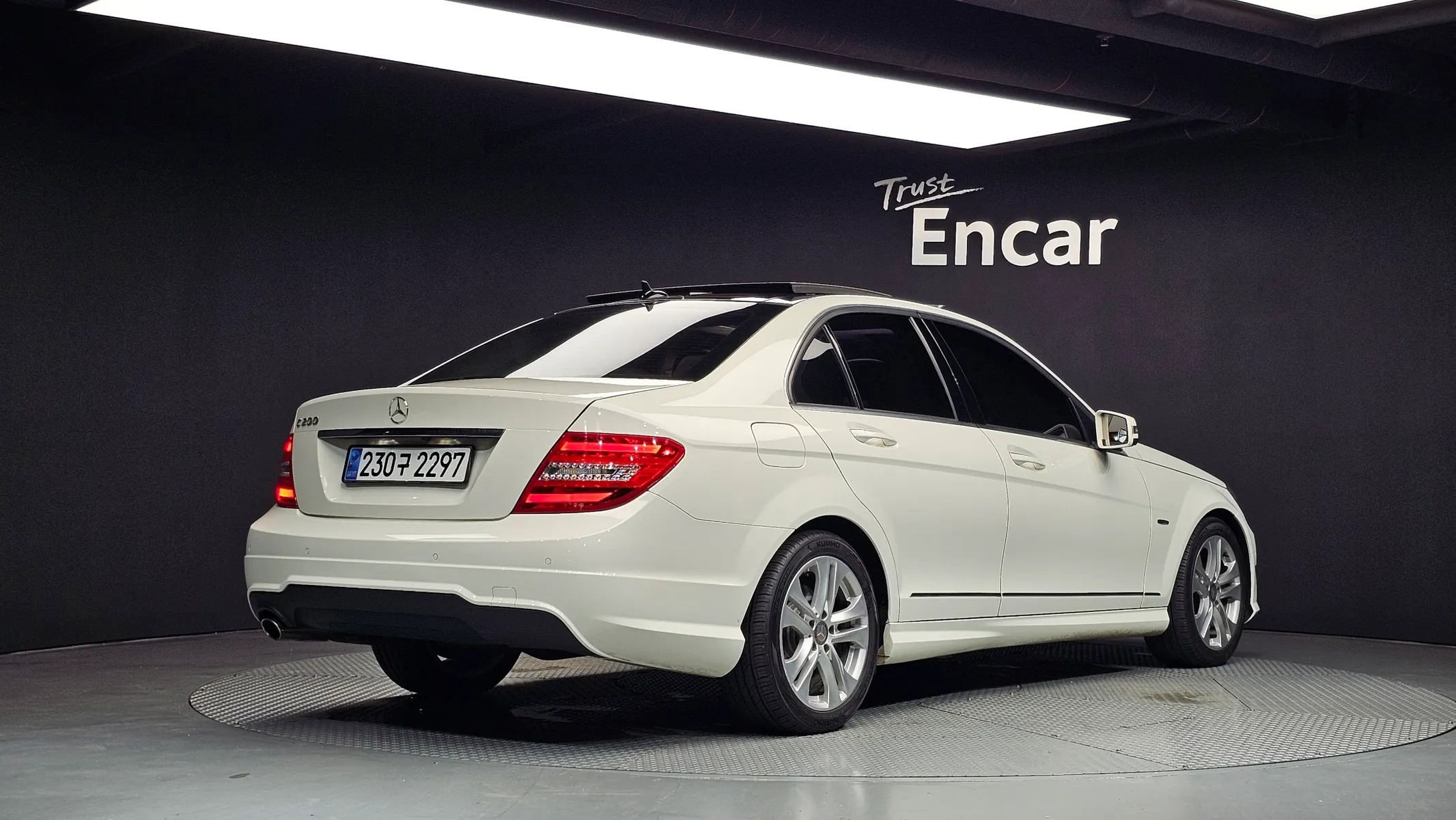 Mercedes-Benz C-Class W204 C200 CGI 2012 2/21