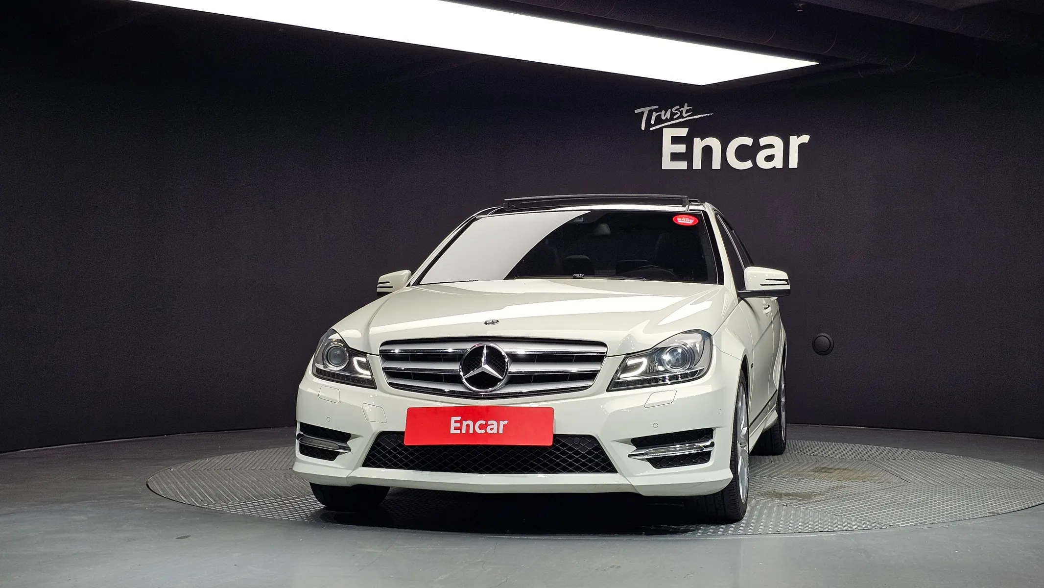 Mercedes-Benz C-Class W204 C200 CGI 2012 3/21