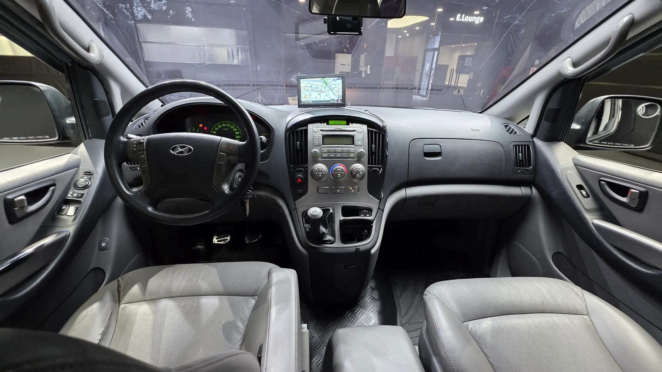 Hyundai Grand Starex 5 LPi 2015 4/5