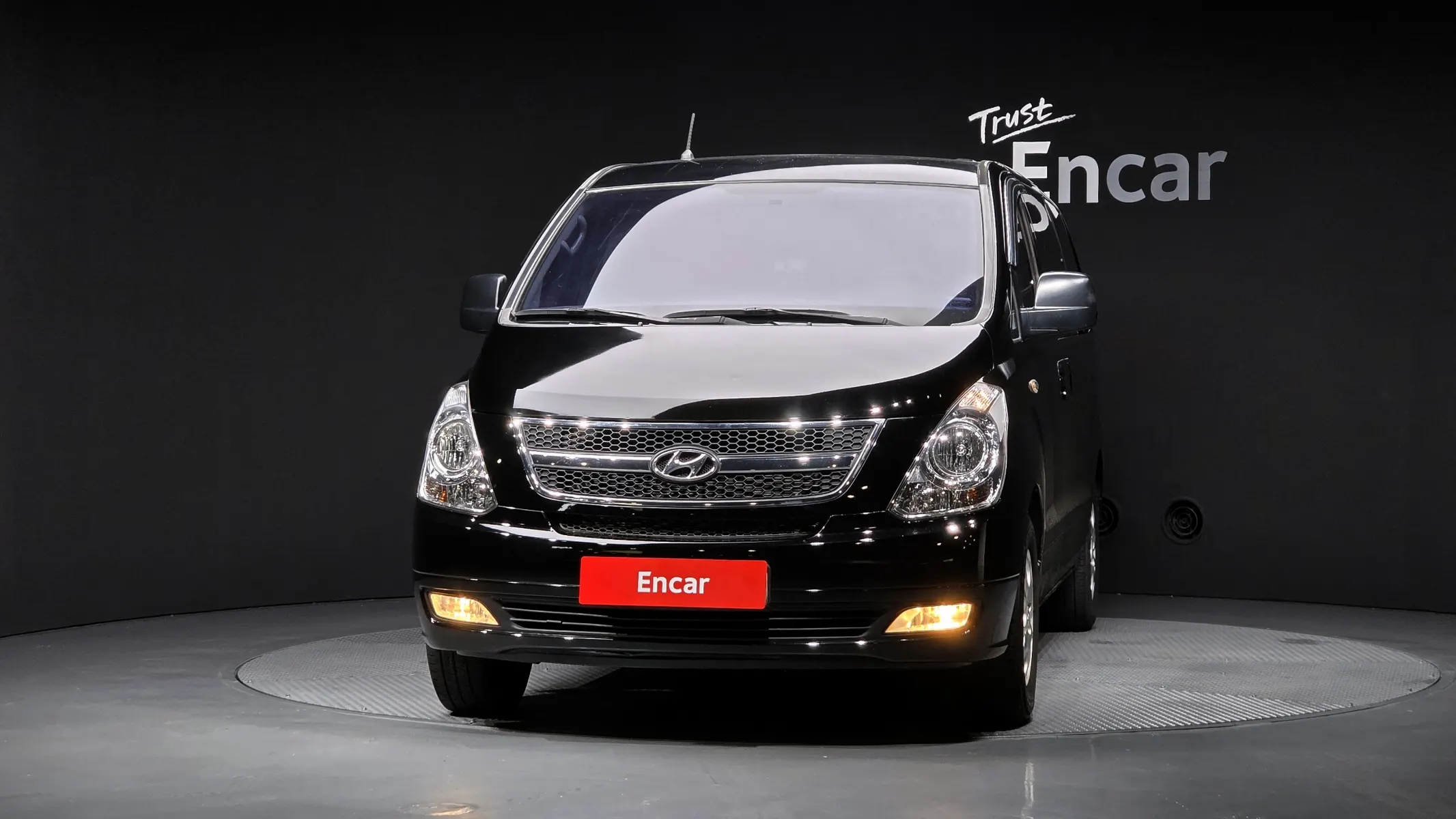 Hyundai Grand Starex 5 LPi 2015 2/5