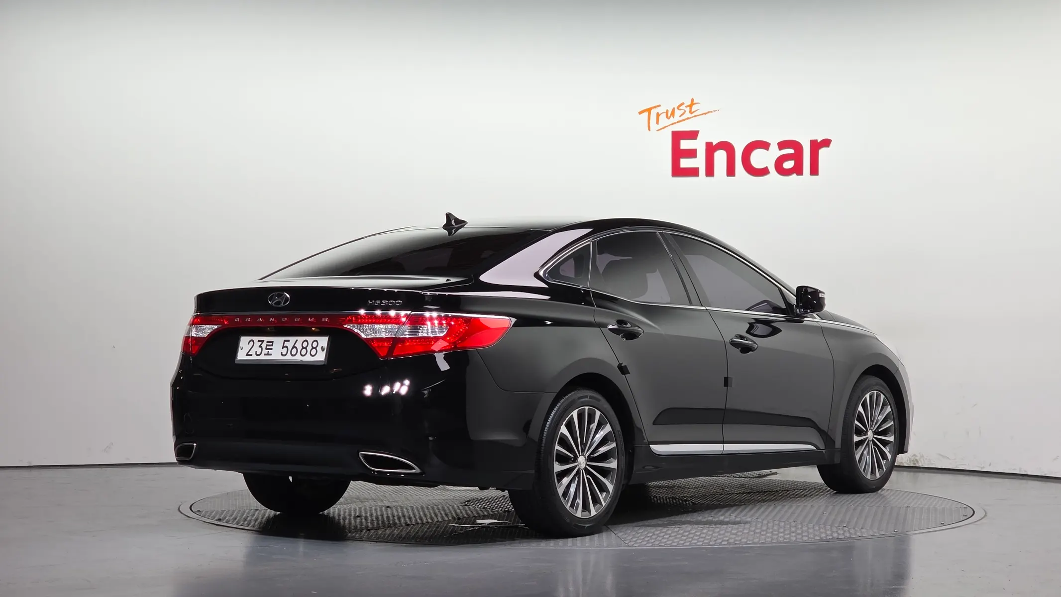 Hyundai Grandeur HG HG240 2014 2/31
