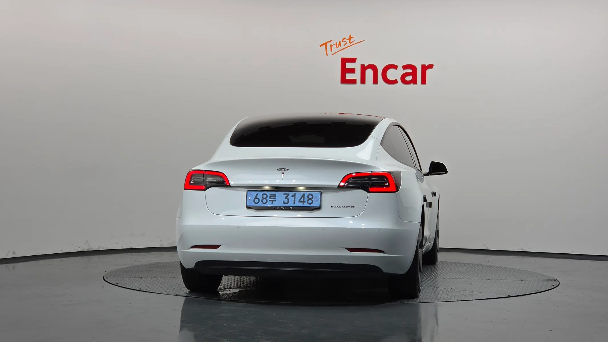Tesla 3 AWD 2021 3/5