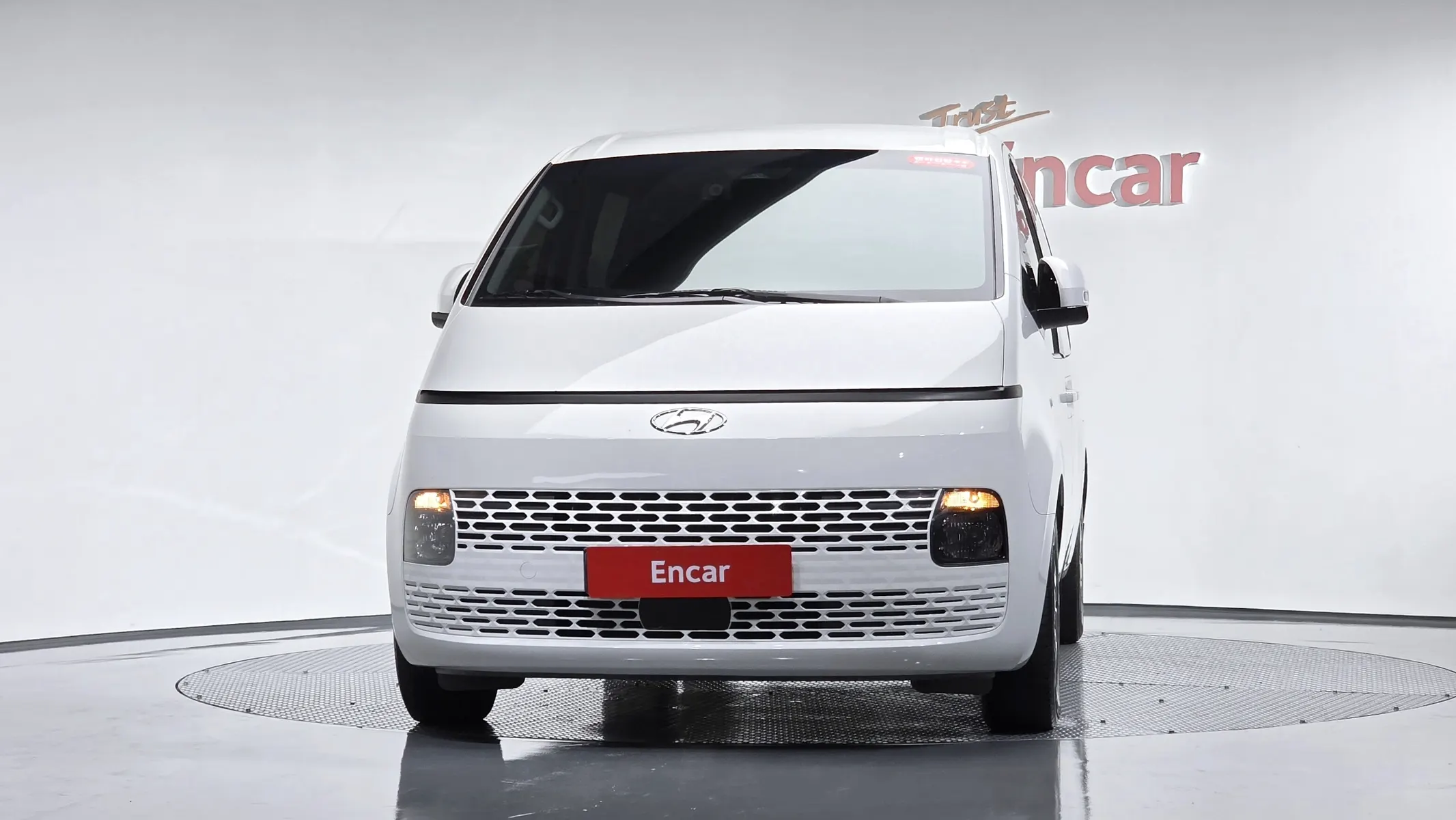 Hyundai Staria L3.5 5 2023 3/36