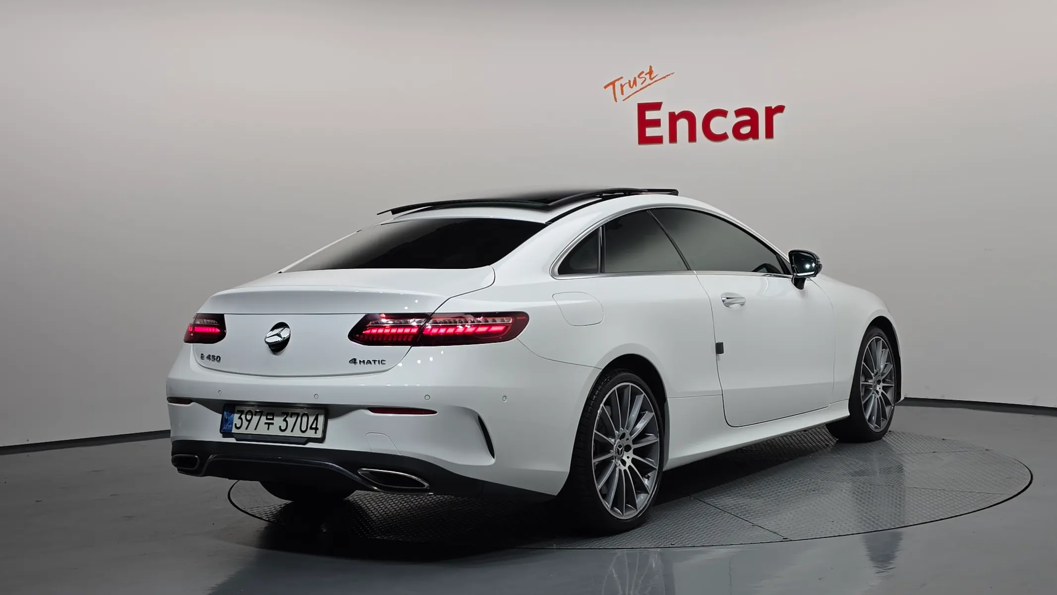 Mercedes-Benz E-Class W213 E450 4MATIC 2020 2/36