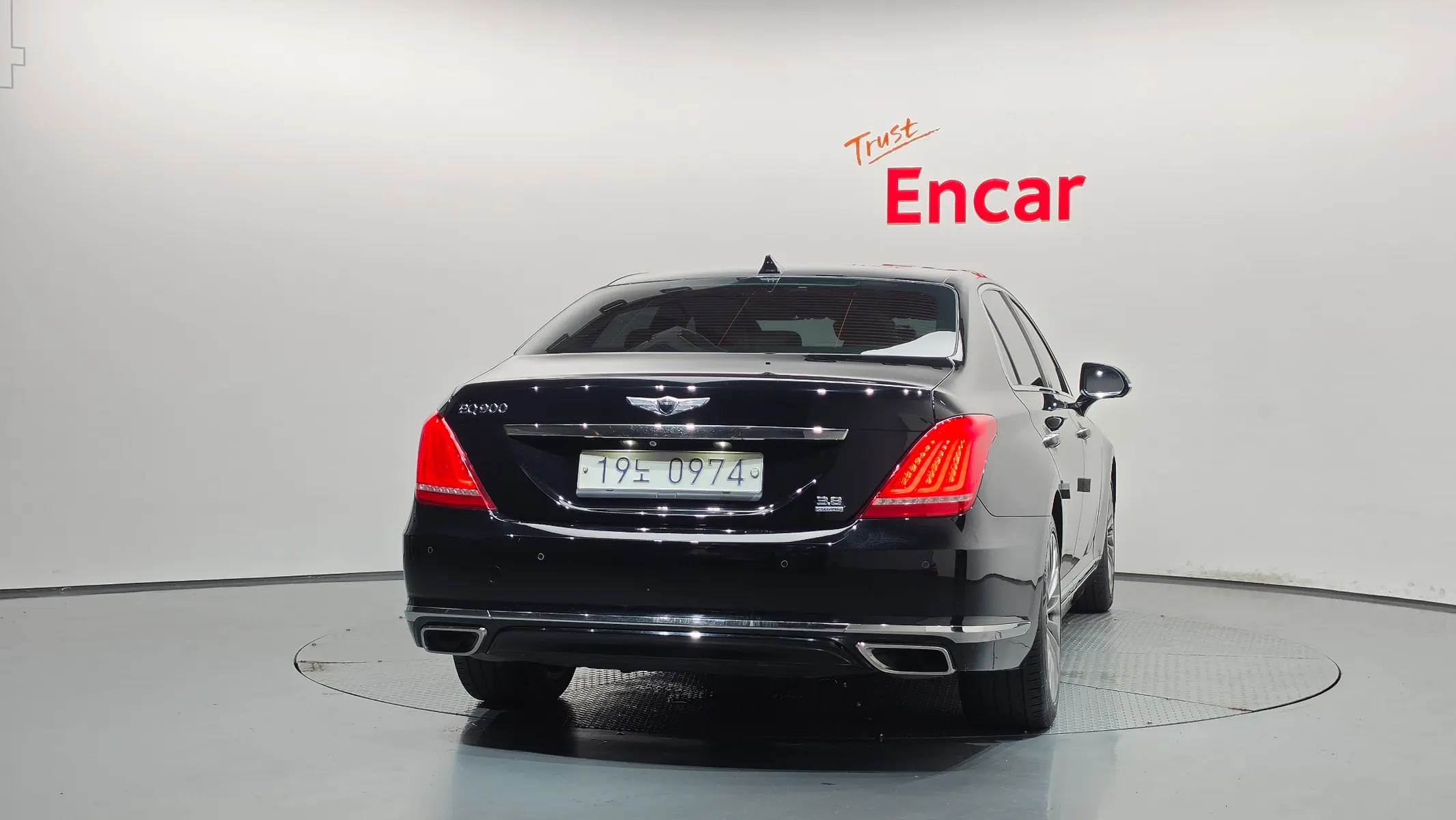 Genesis EQ900 3.8 GDI AWD 2016 3/5