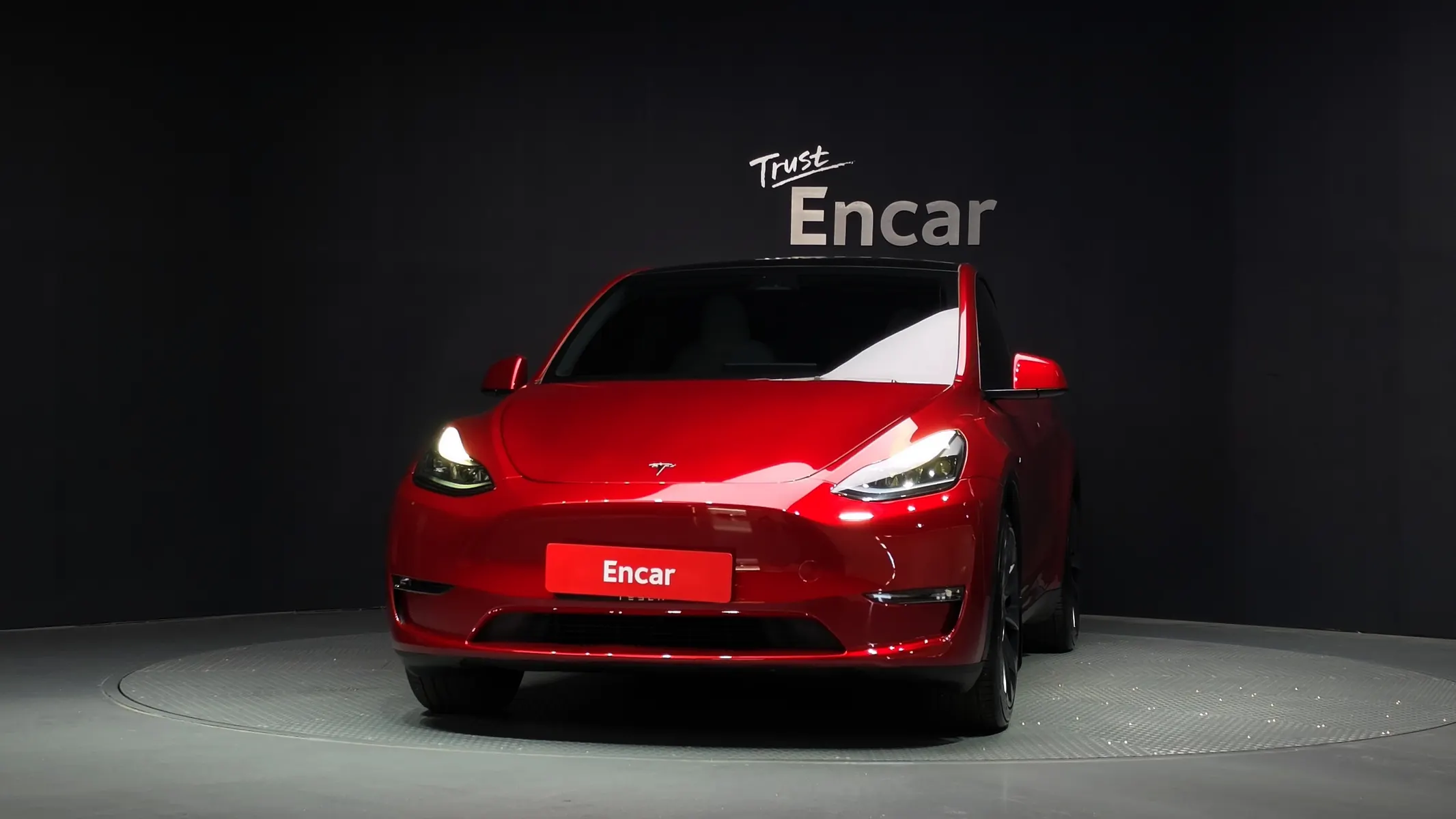Tesla Y AWD 2024 2/5