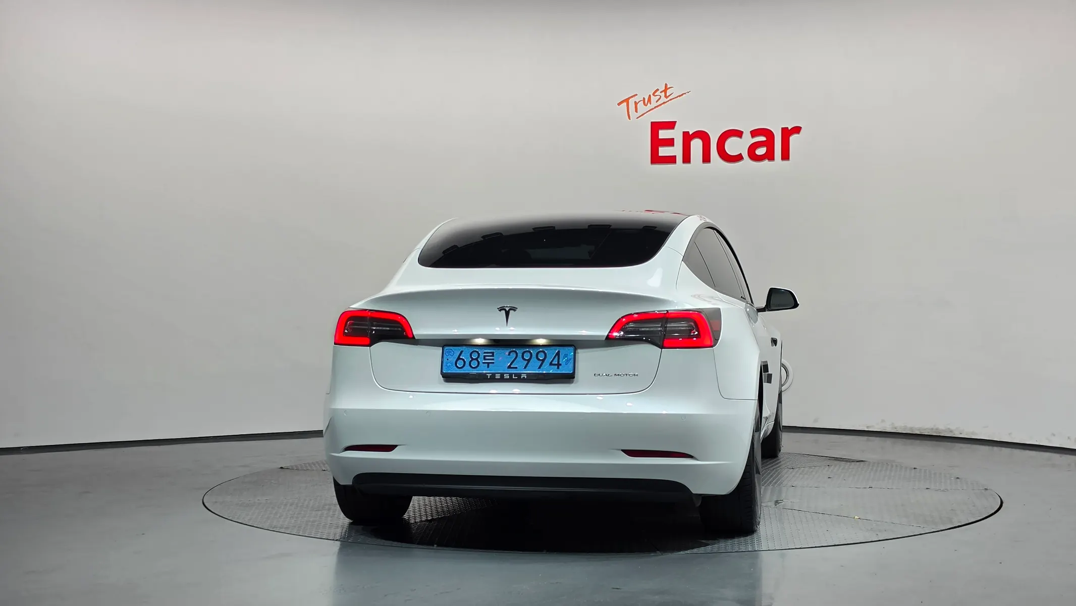 Tesla 3 AWD 2022 3/5
