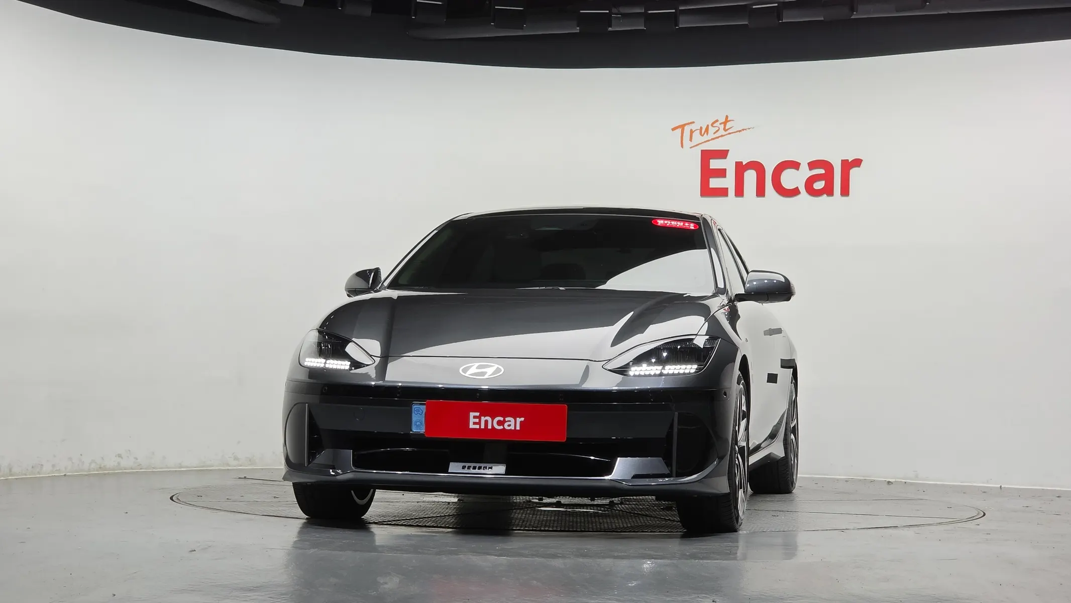 Hyundai Ioniq 6 AWD 2024 2/5
