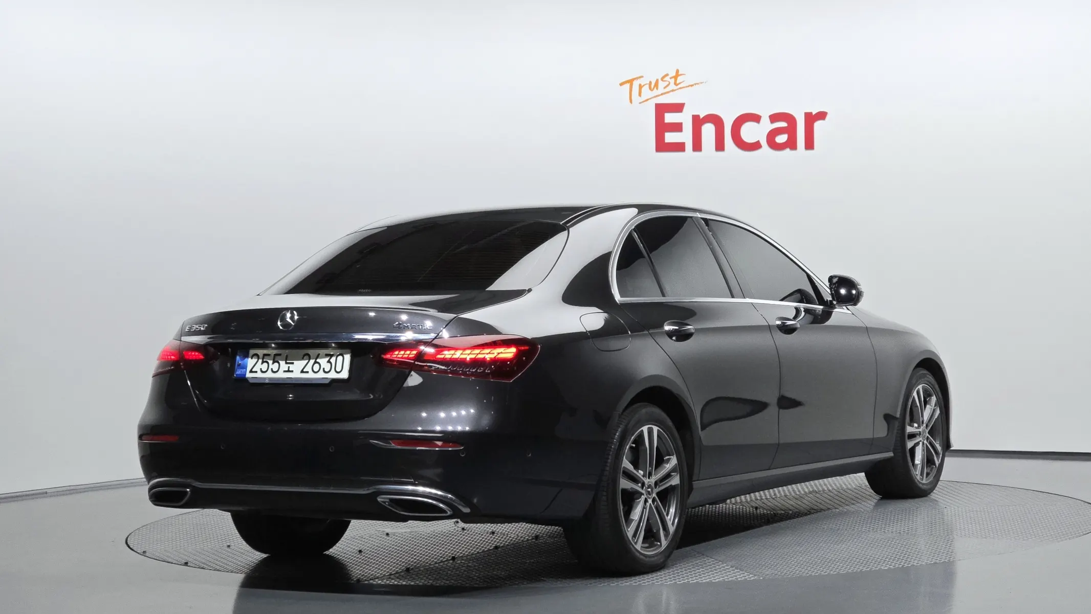 Mercedes-Benz E-Class W213 E350 4MATIC 2021 2/33