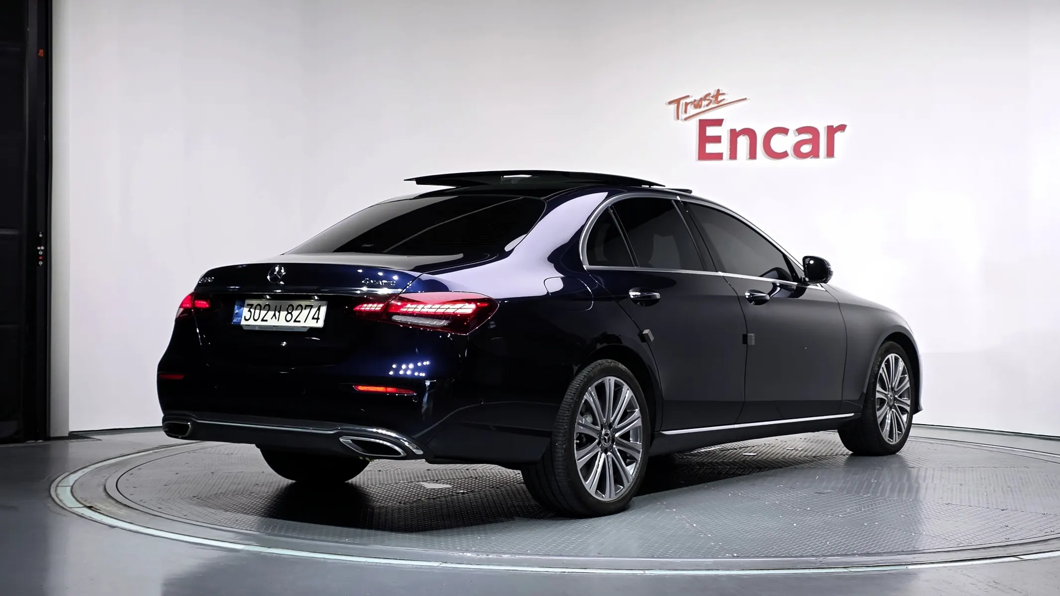 Mercedes-Benz E-Class W213 E450 4MATIC 2022 2/34
