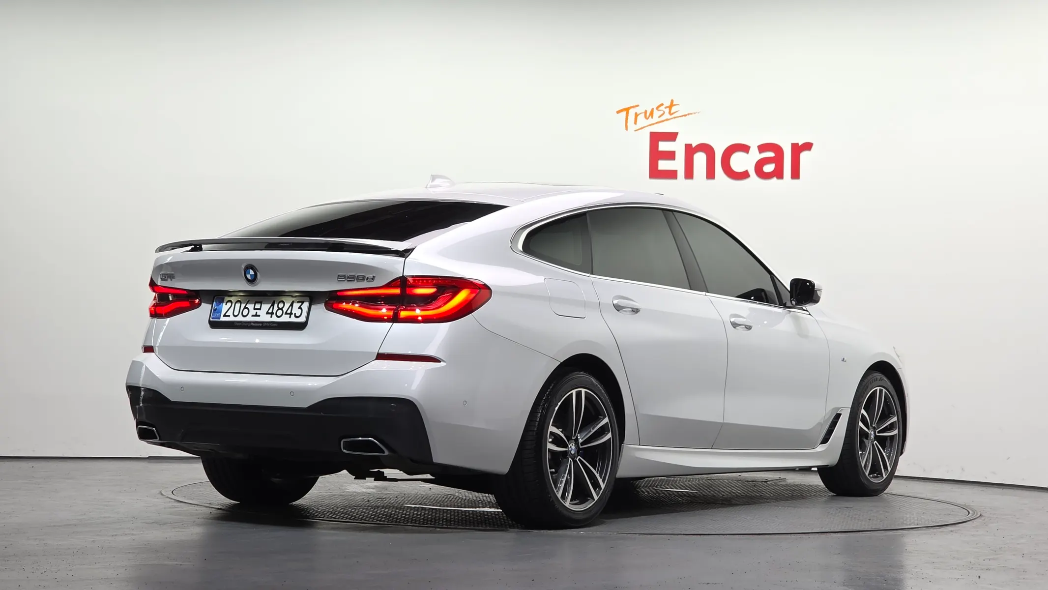 BMW 6 Series GT (G32) 620d M 2024 2/37