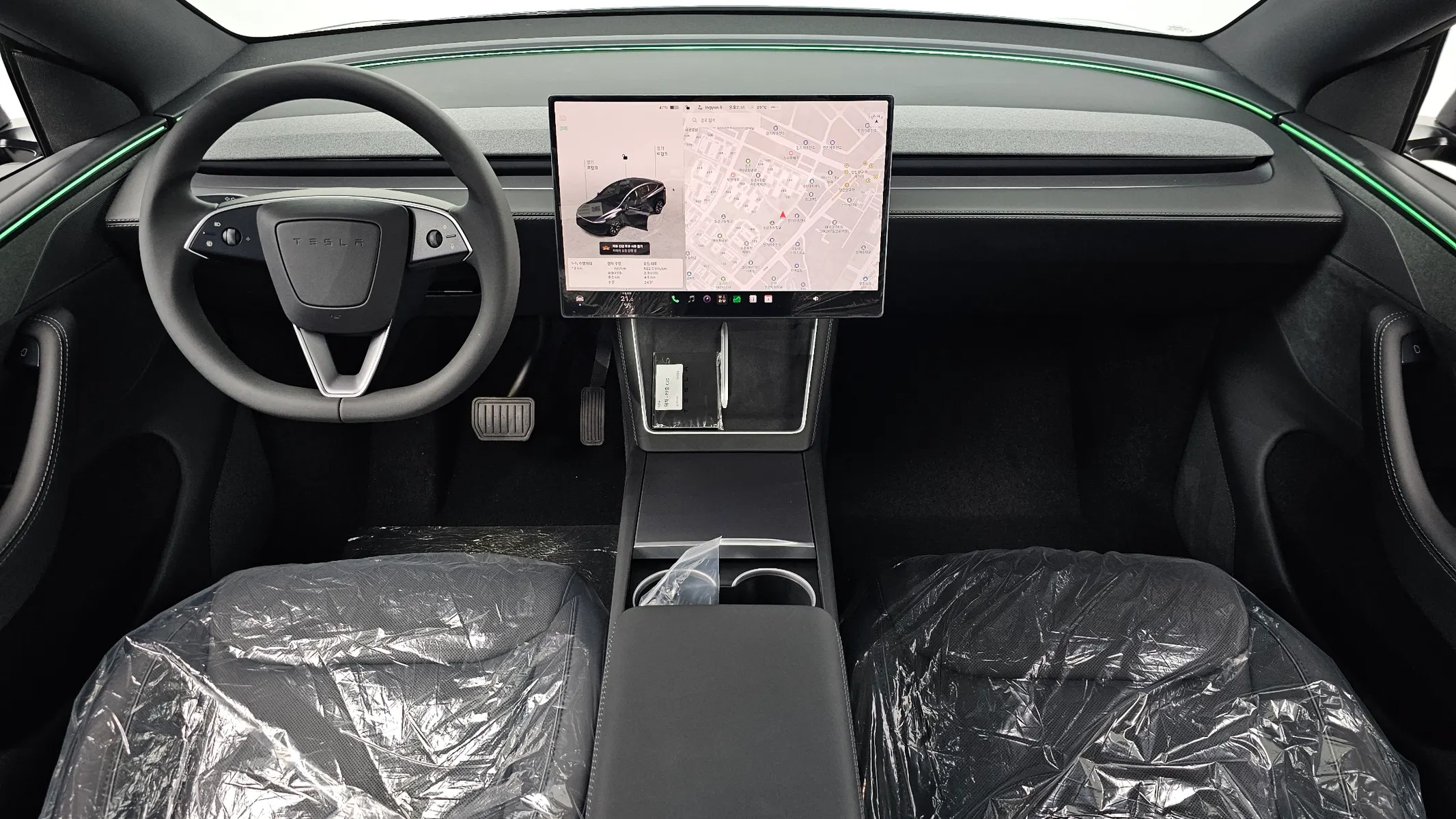 Tesla Y L AWD 2026 4/5
