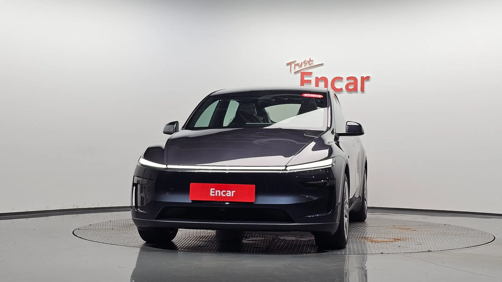 Tesla Y L AWD 2026 2/5