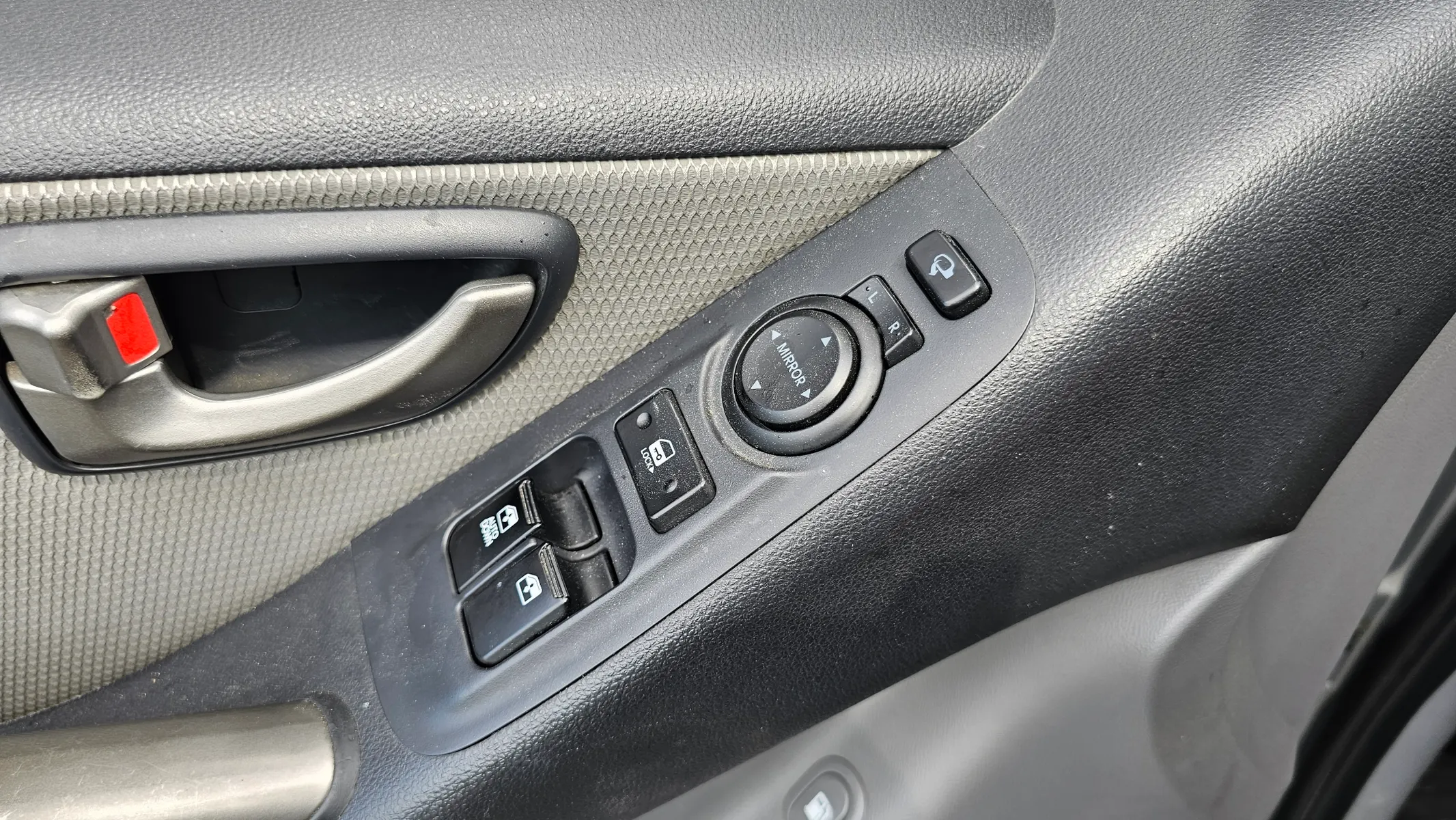 Hyundai Grand Starex 2011 30/31