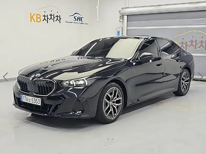 BMW 5 Series (G60) 520i 2026 3/21