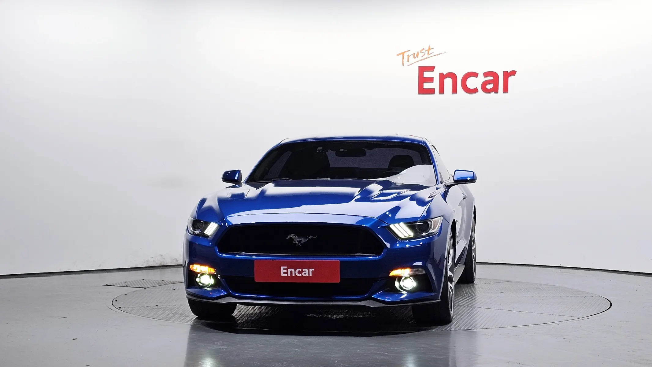 Ford 머스탱 GT 2017 2/5