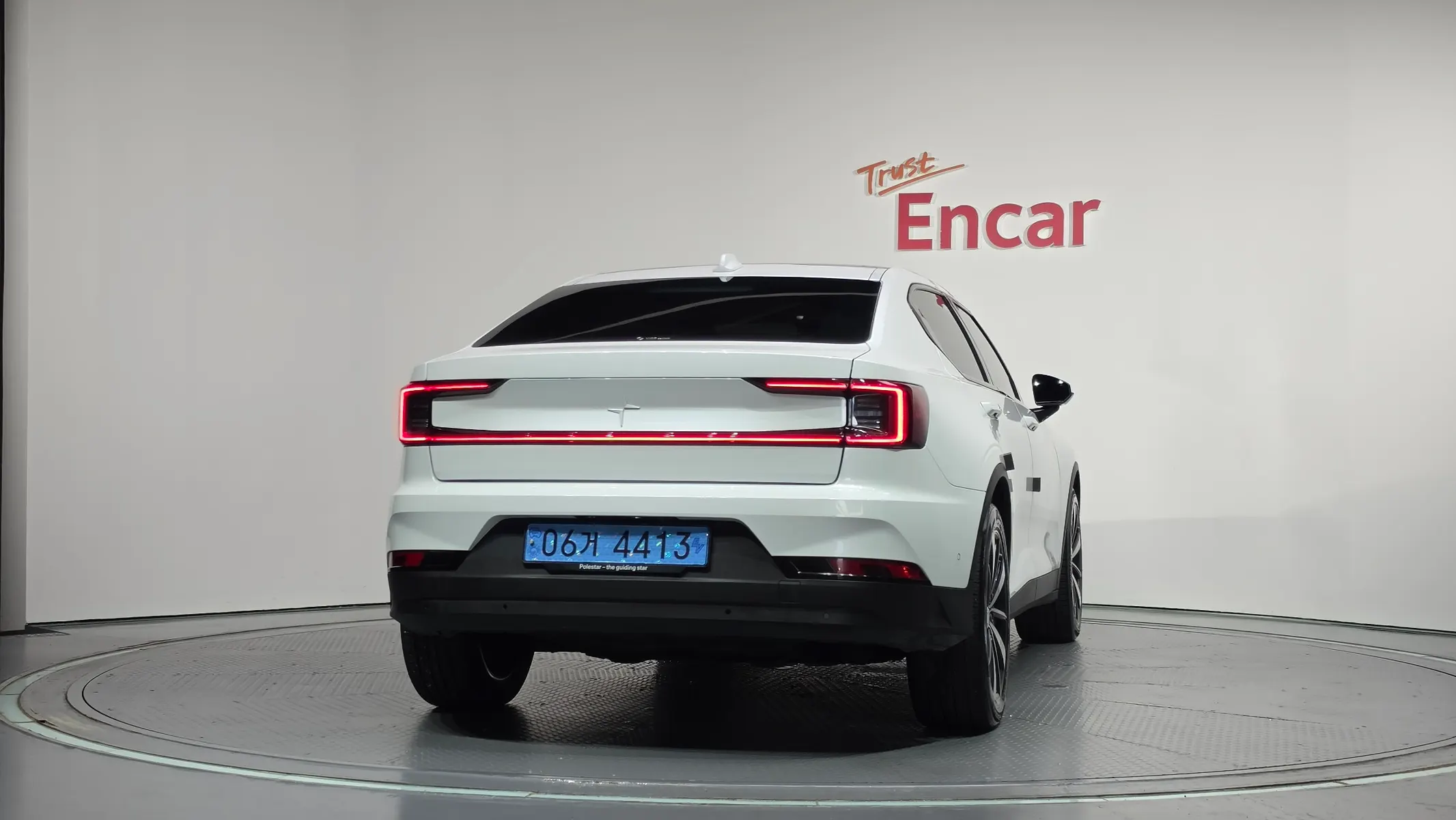 Polestar 2 2022 3/5