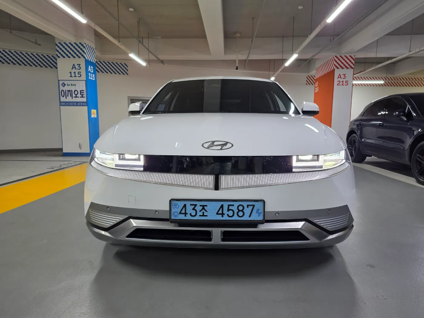 Hyundai Ioniq 5 AWD 2022 2/5