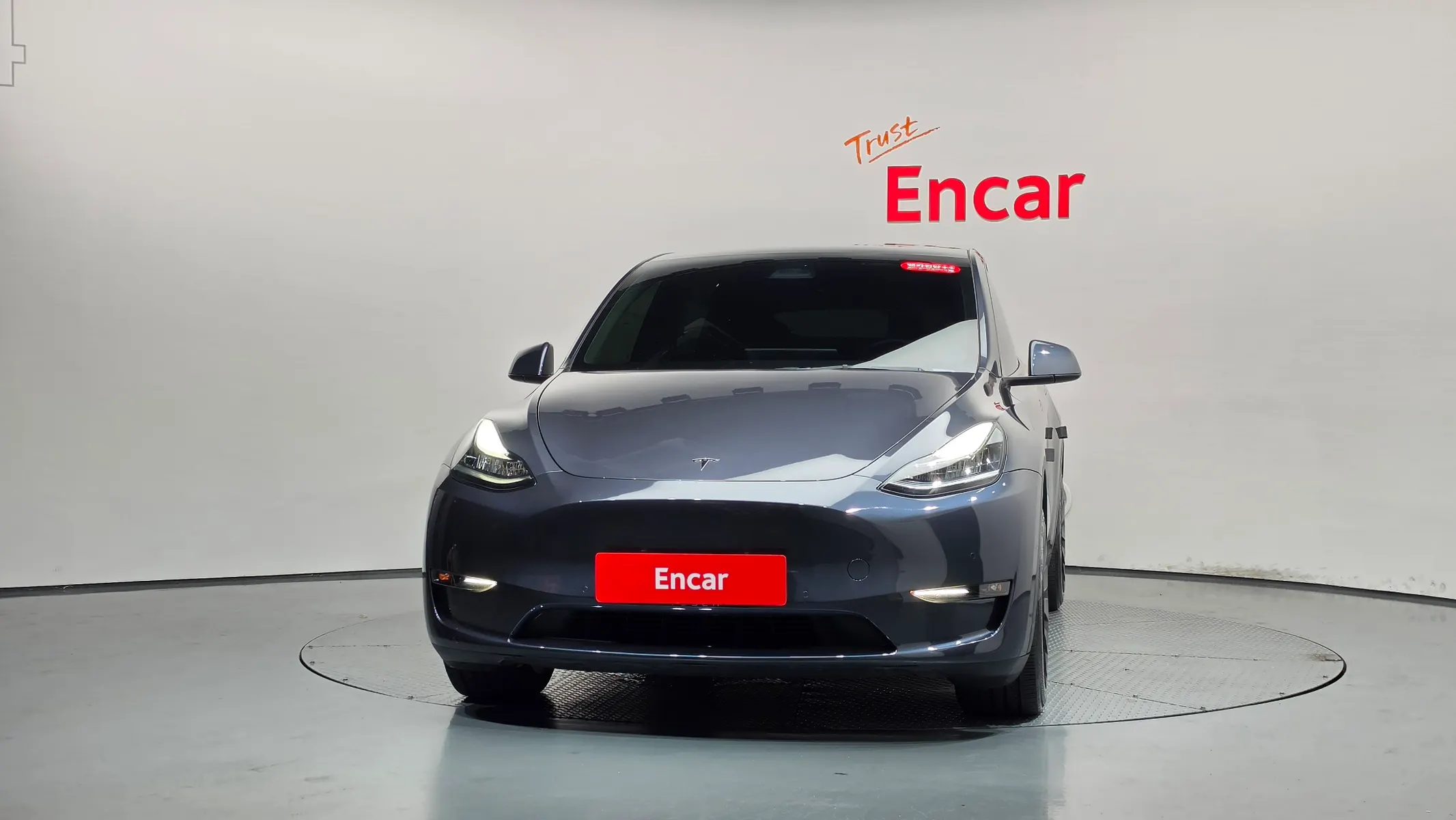 Tesla Y AWD 2022 2/5