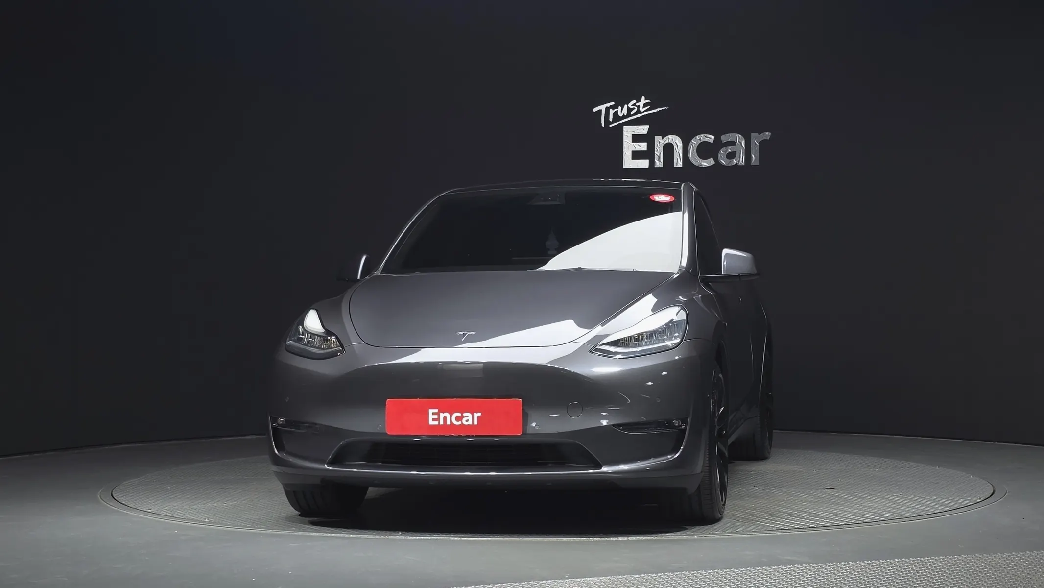 Tesla Y AWD 2021 2/5