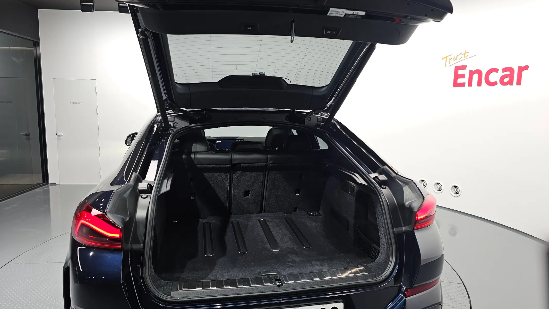 BMW X6 (G06) xDrive40i M 2023 32/33