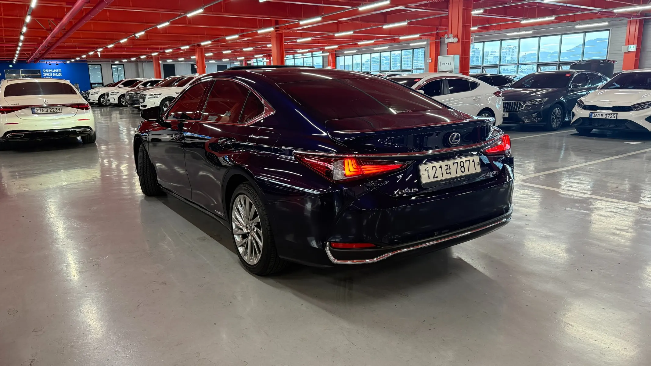 Lexus ES300h 7 2022 3/5