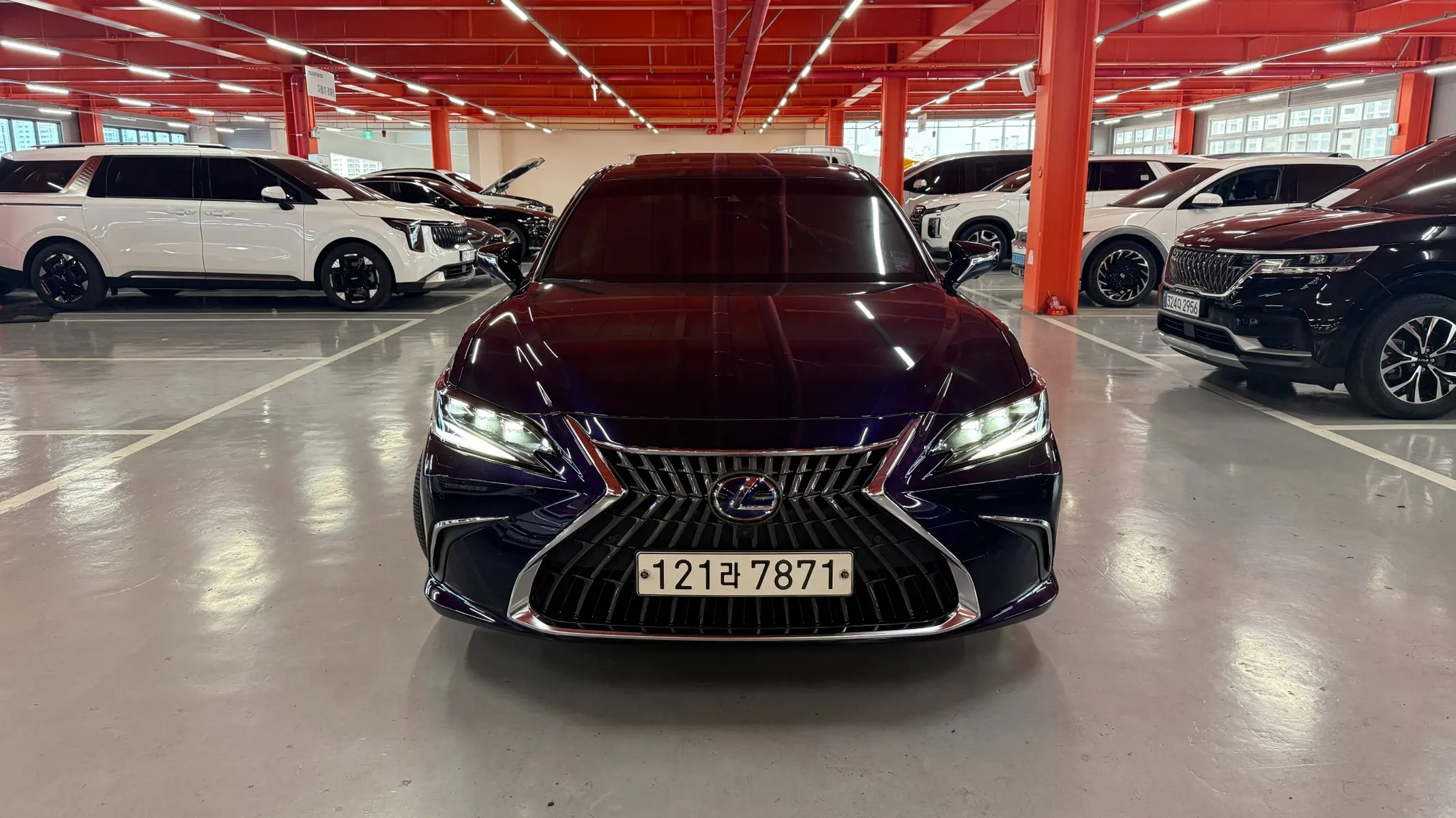Lexus ES300h 7 2022 2/5
