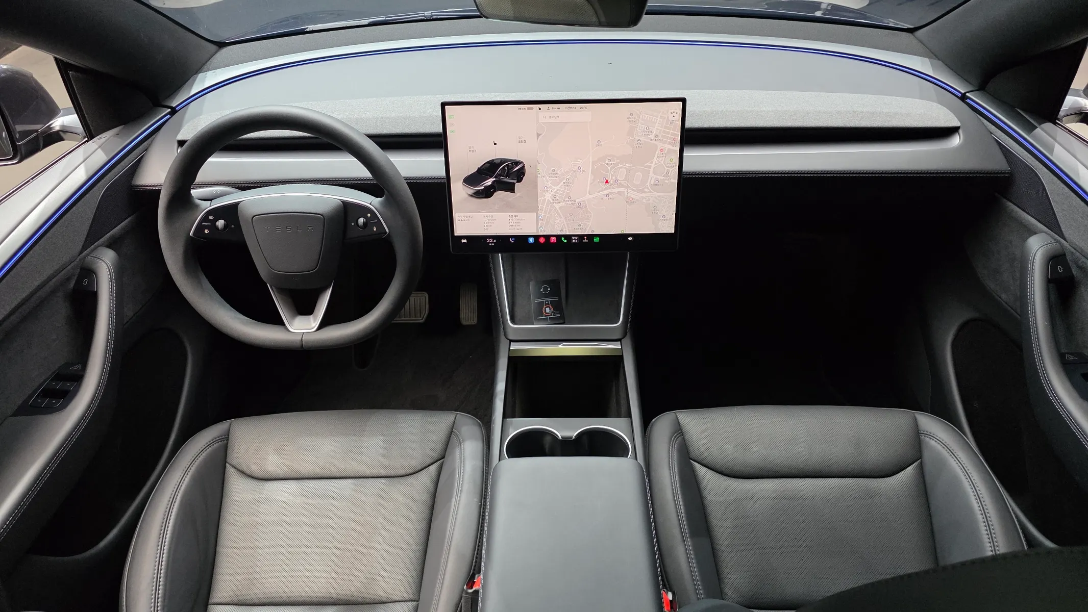 Tesla Y AWD 2026 4/5
