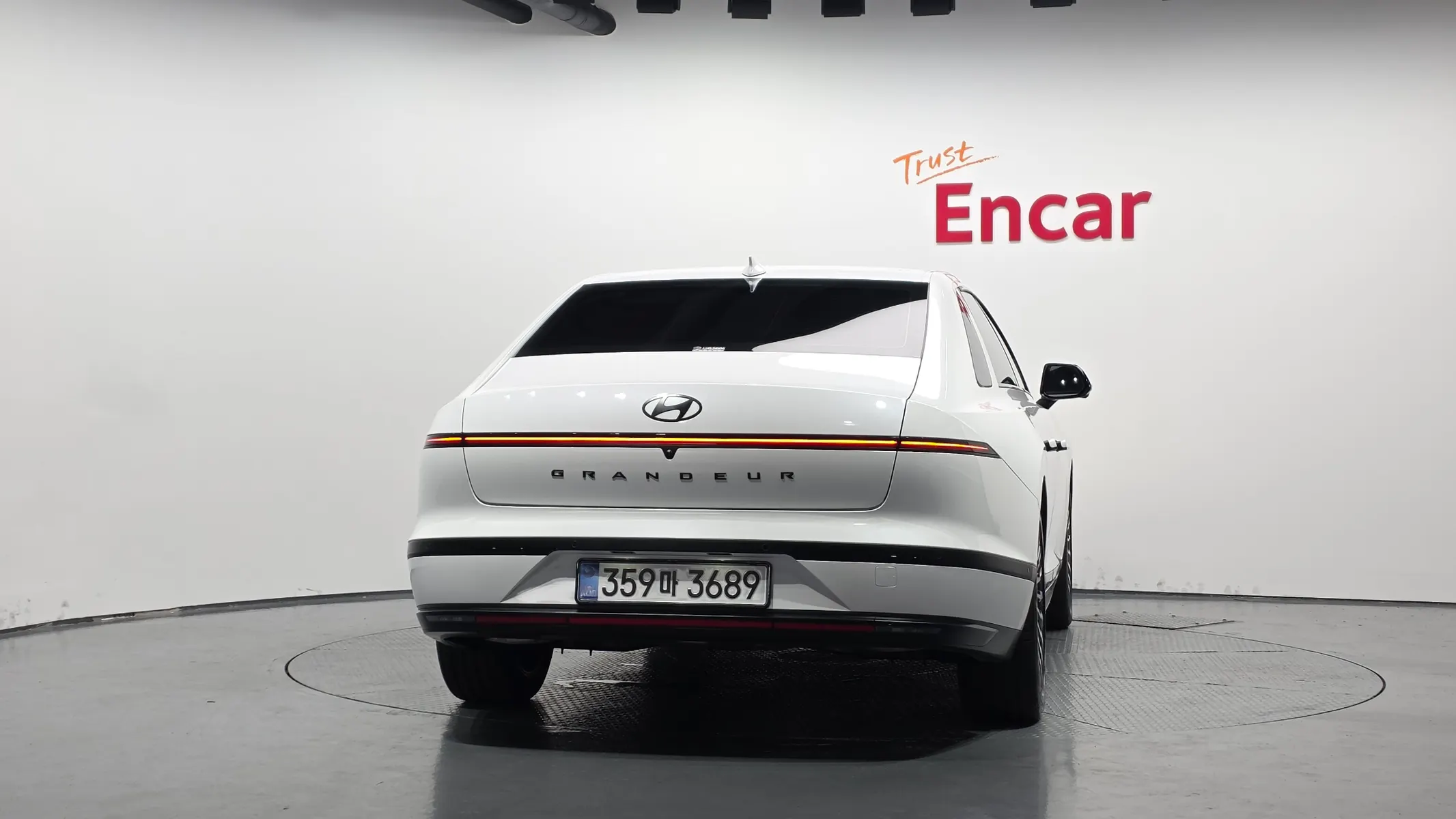 Hyundai (GN7) 2025 3/5