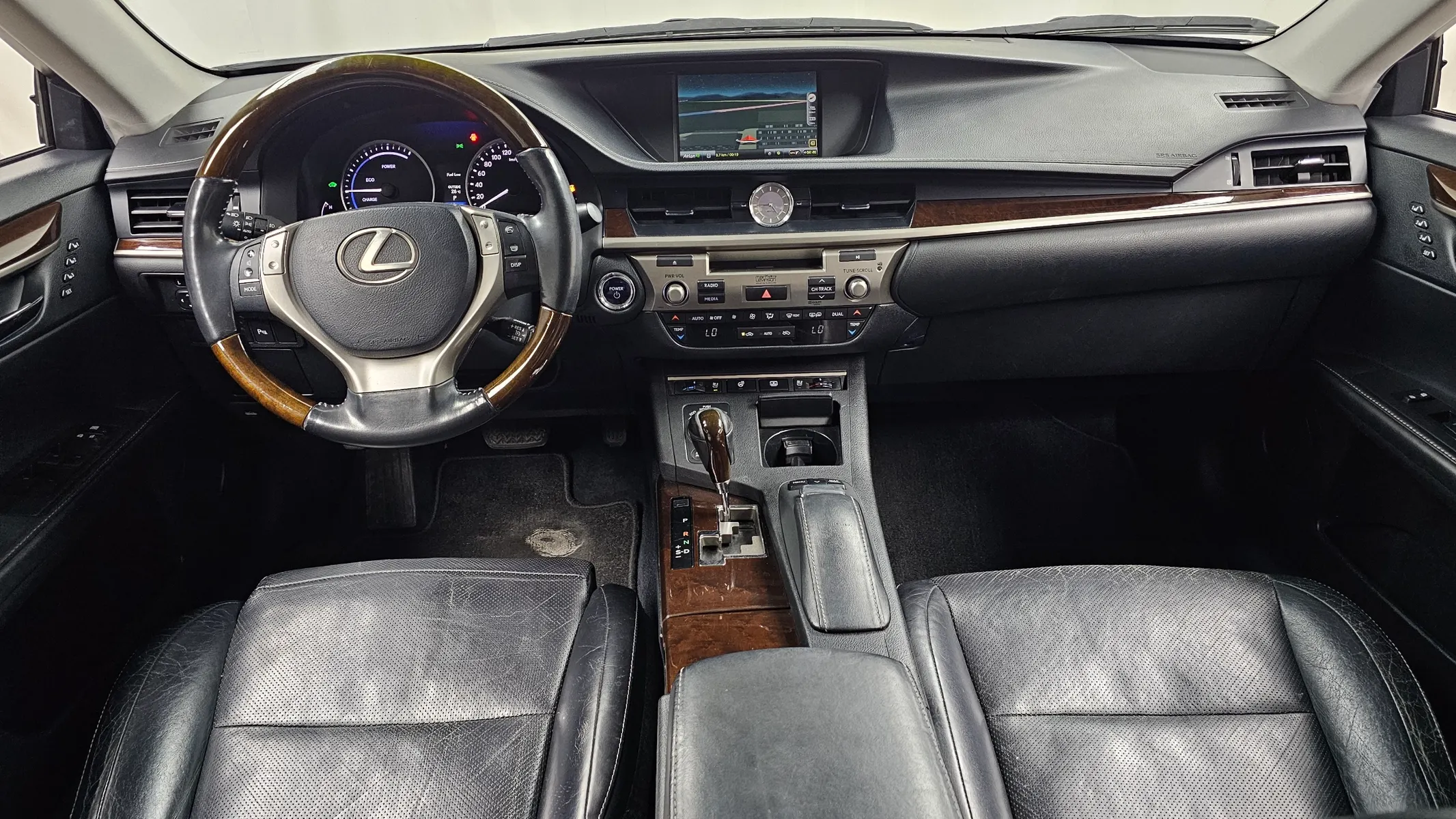 Lexus ES300h 2012 4/5