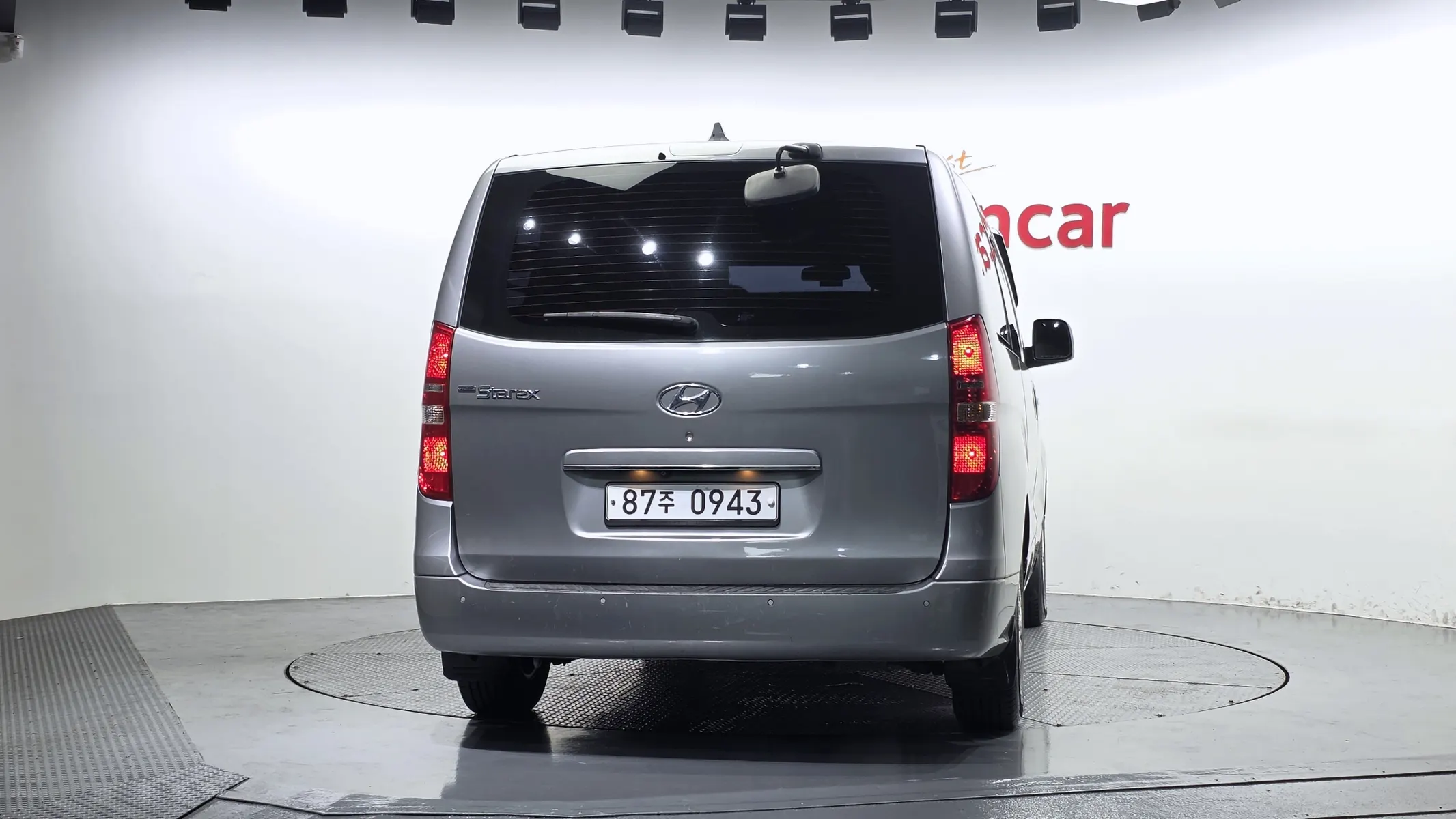 Hyundai Grand Starex 5 2017 3/5