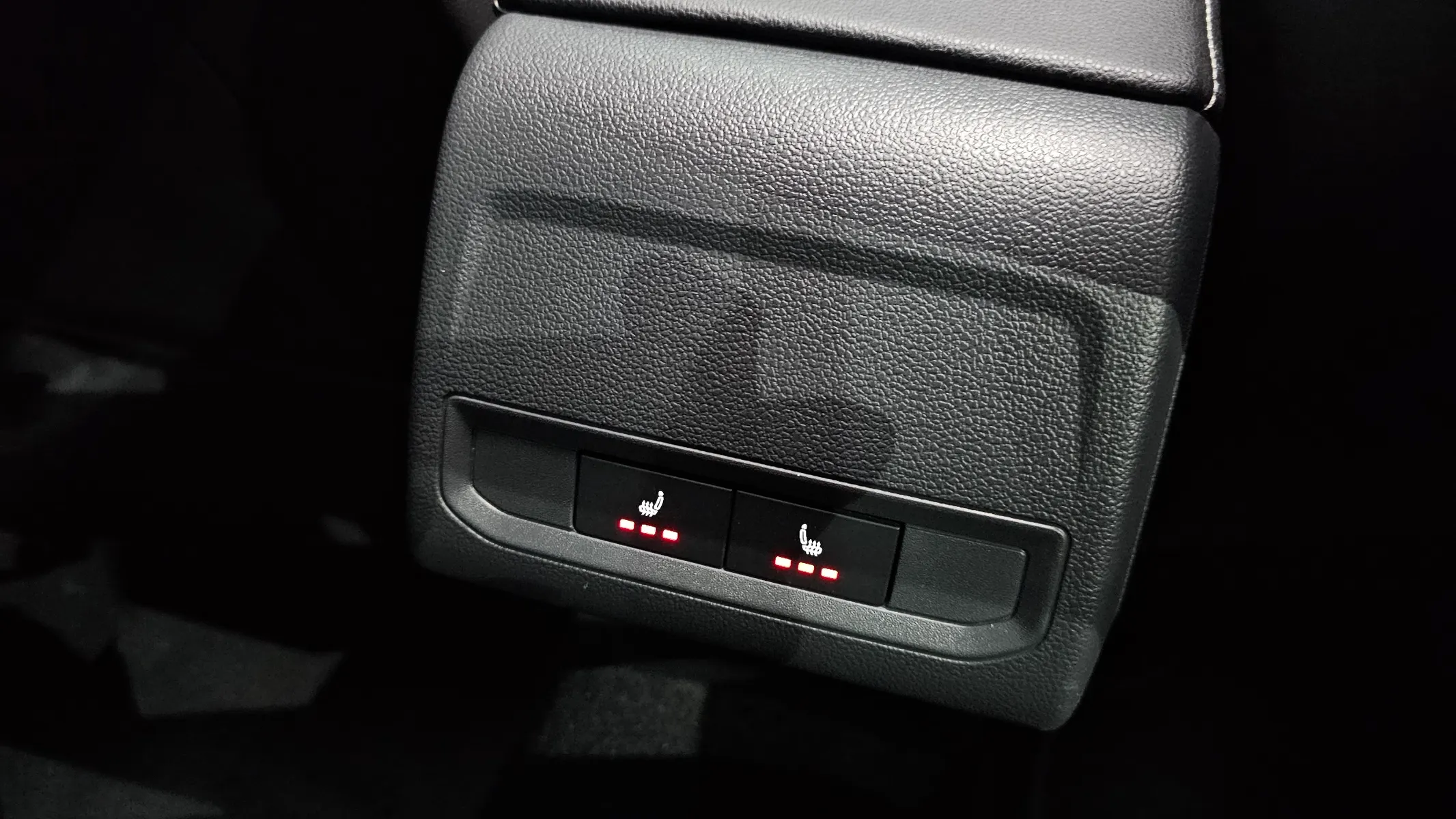 Volkswagen 7 1.5 TSI 2024 34/35