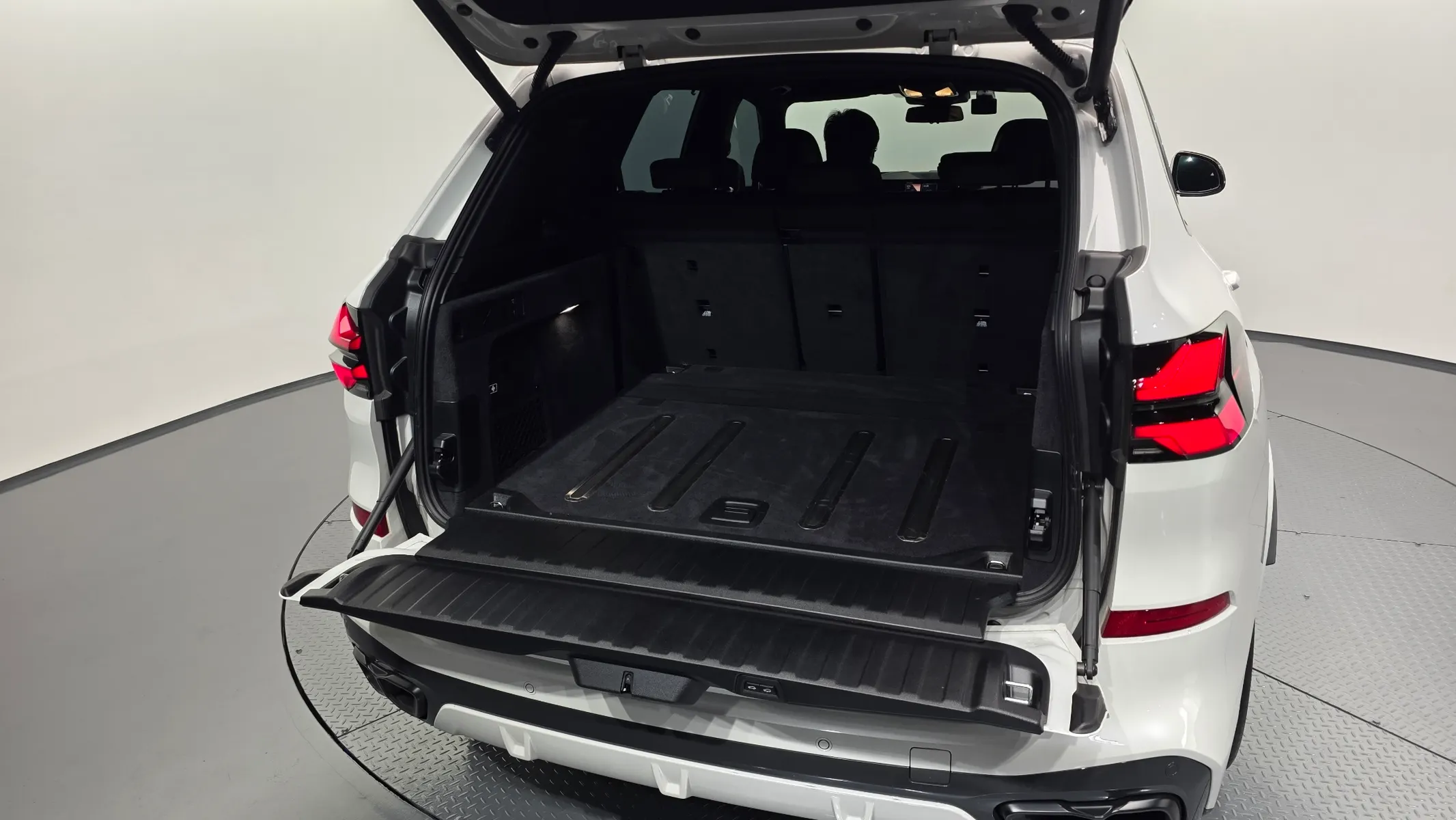 BMW X5 (G05) xDrive 40i M 2024 34/35