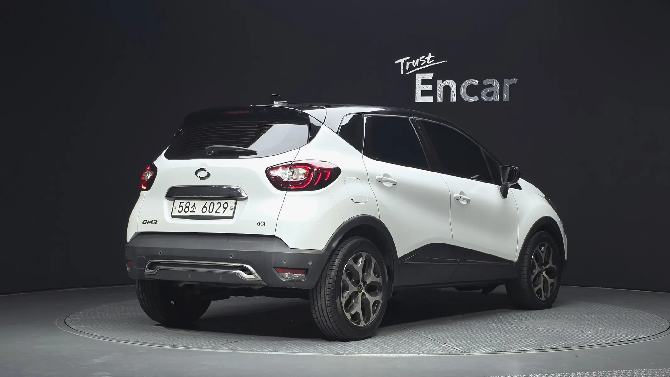 Renault Korea QM3 RE 2018 2/33