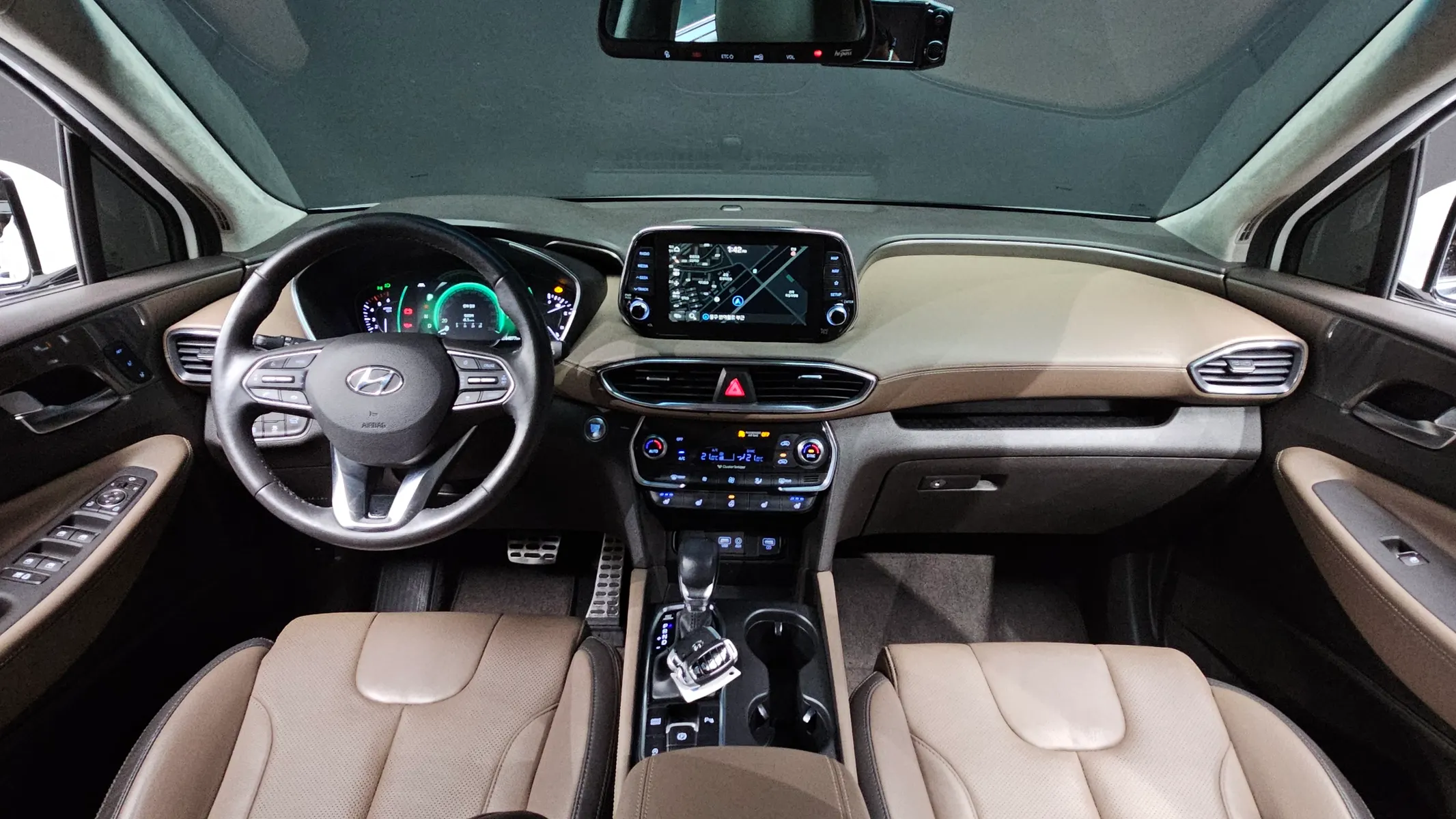 Hyundai TM 2.0 2WD 2020 4/5
