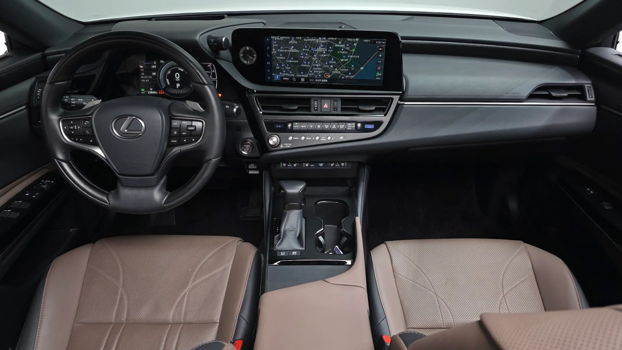 Lexus ES300h 7 2025 4/5