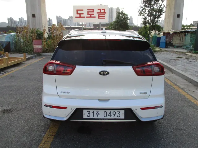 Kia Niro 2016 3/5