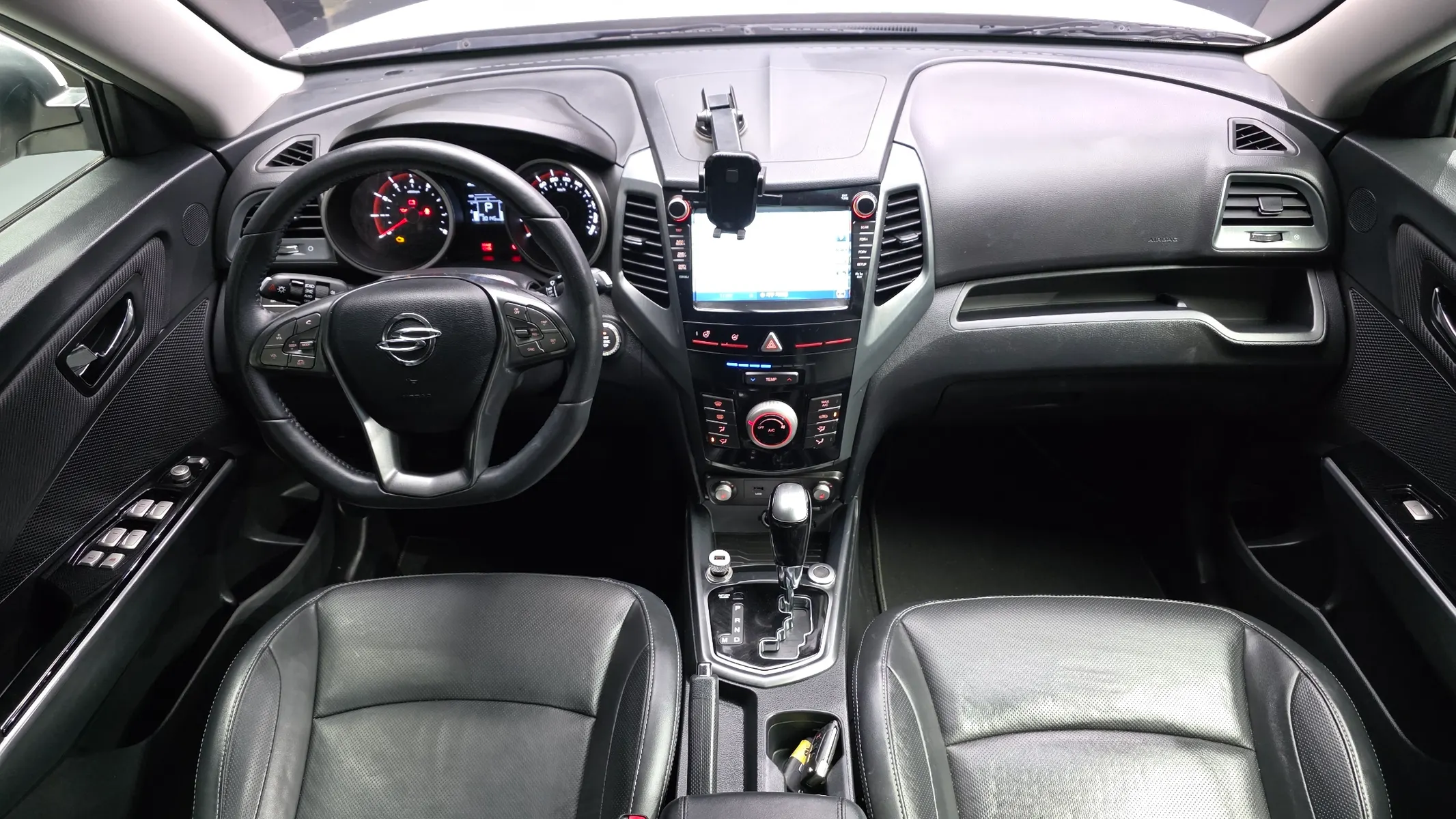 KG Mobility 티볼리 아머 VX 2WD 2018 4/5