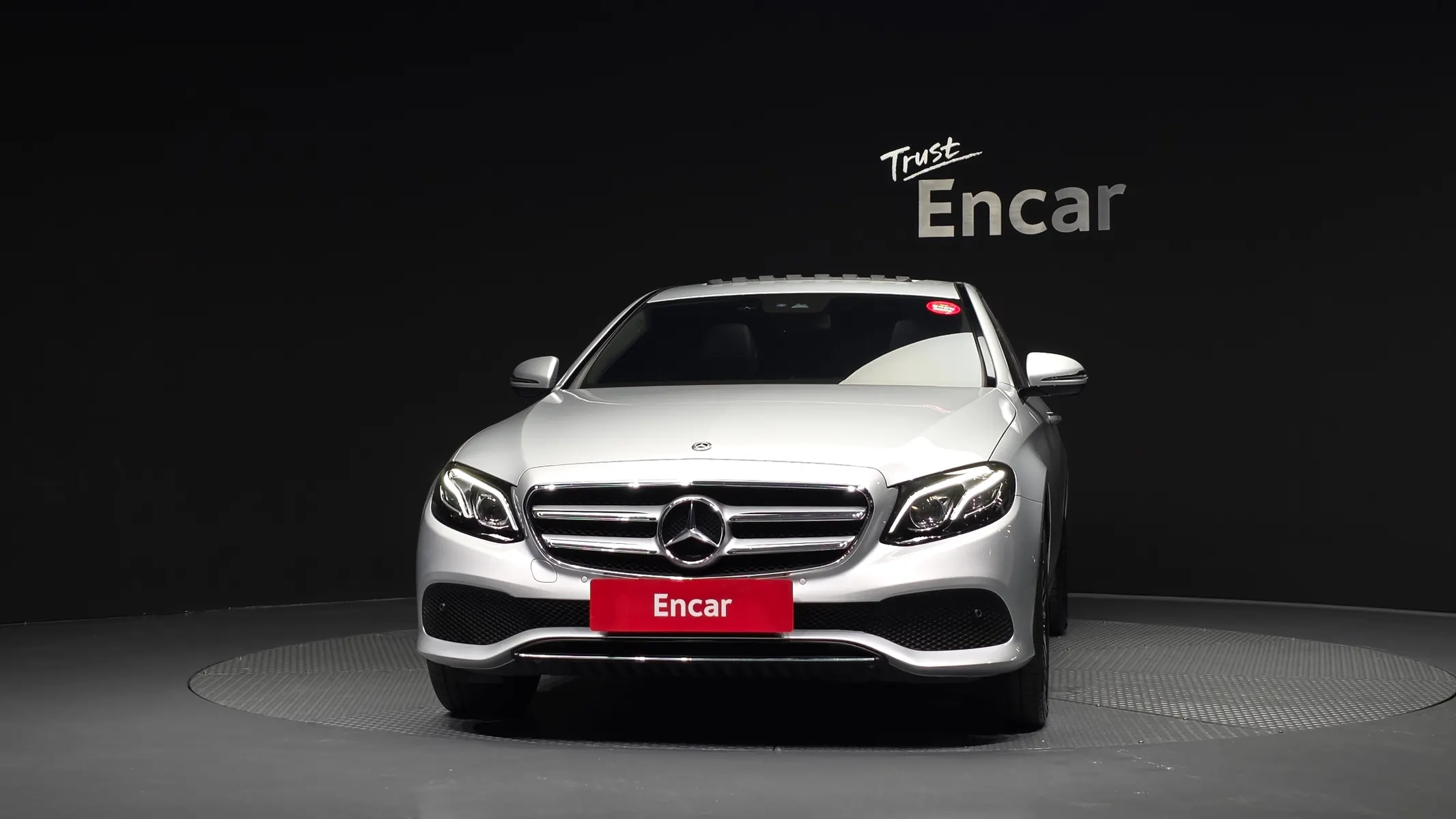 Mercedes-Benz E-Class W213 E220d 2020 3/32