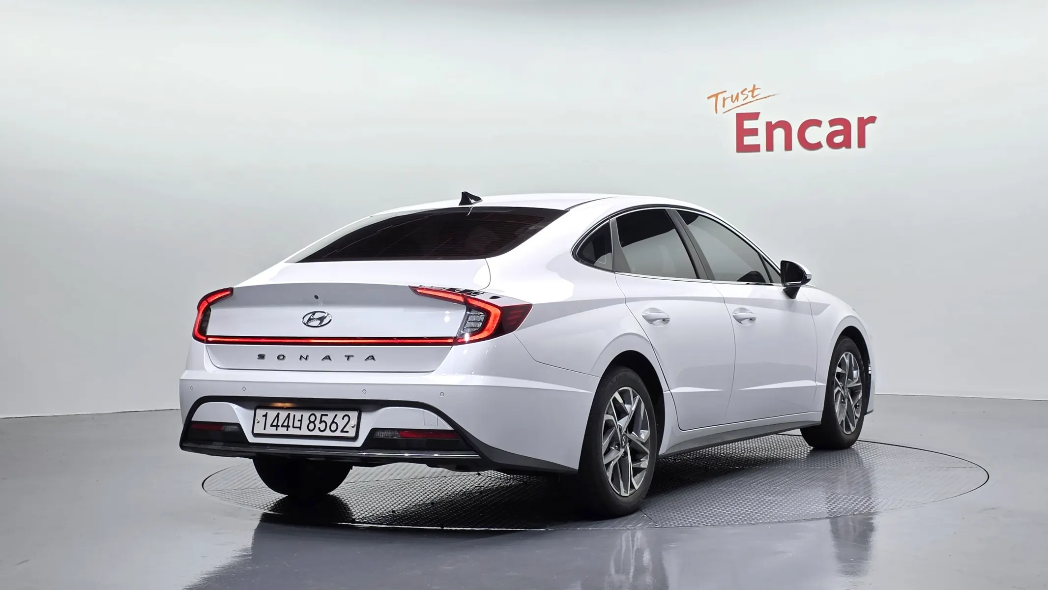 Hyundai (DN8) 2.0 2019 2/33