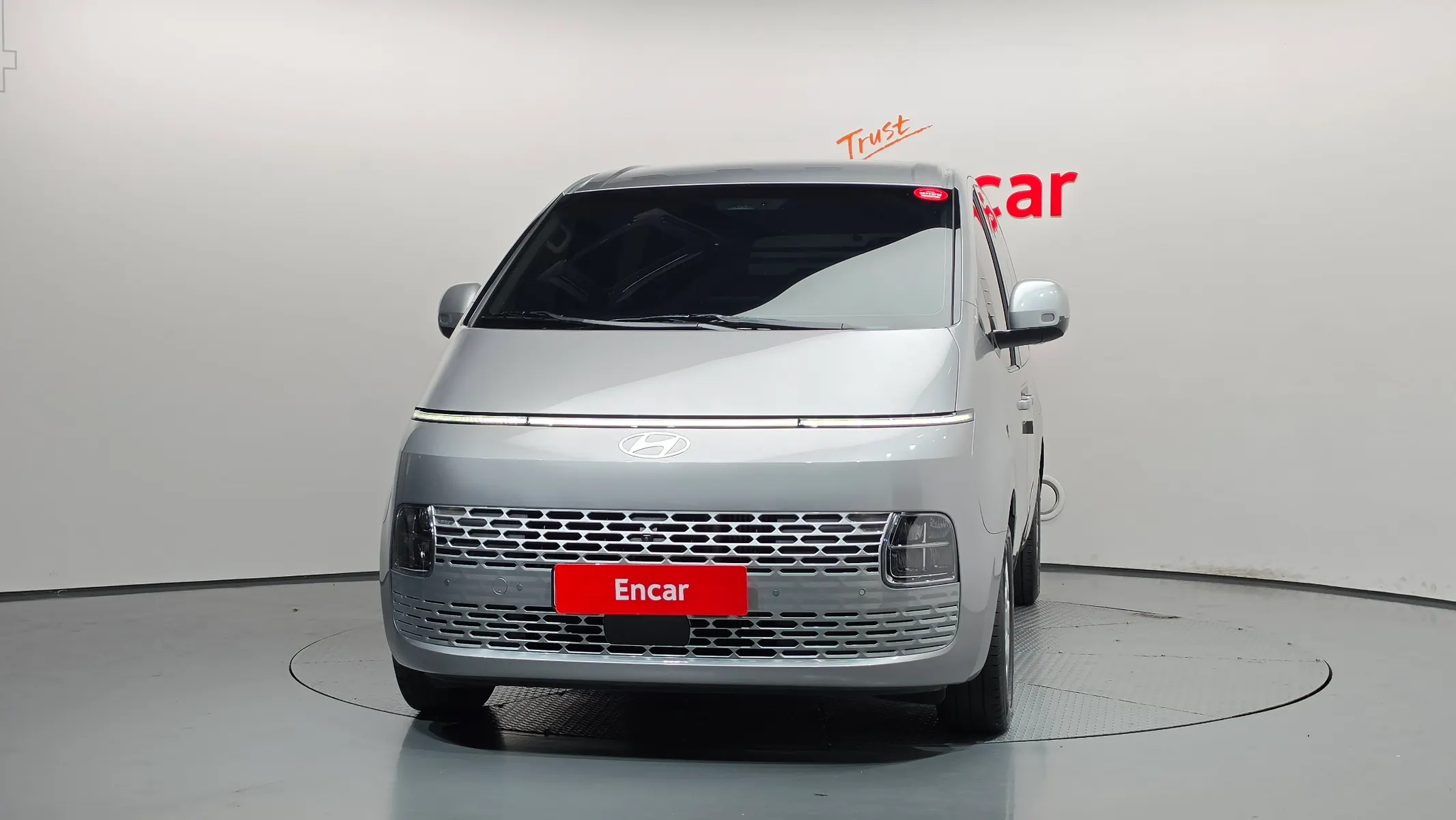 Hyundai Staria HEV 1.6 5 2024 2/5