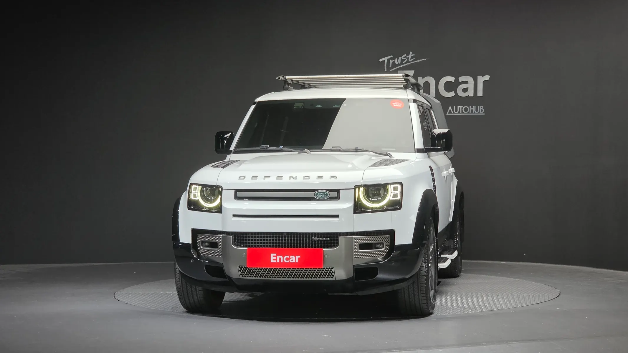 Land Rover (L663) 110 P300 X- SE 2021 3/33