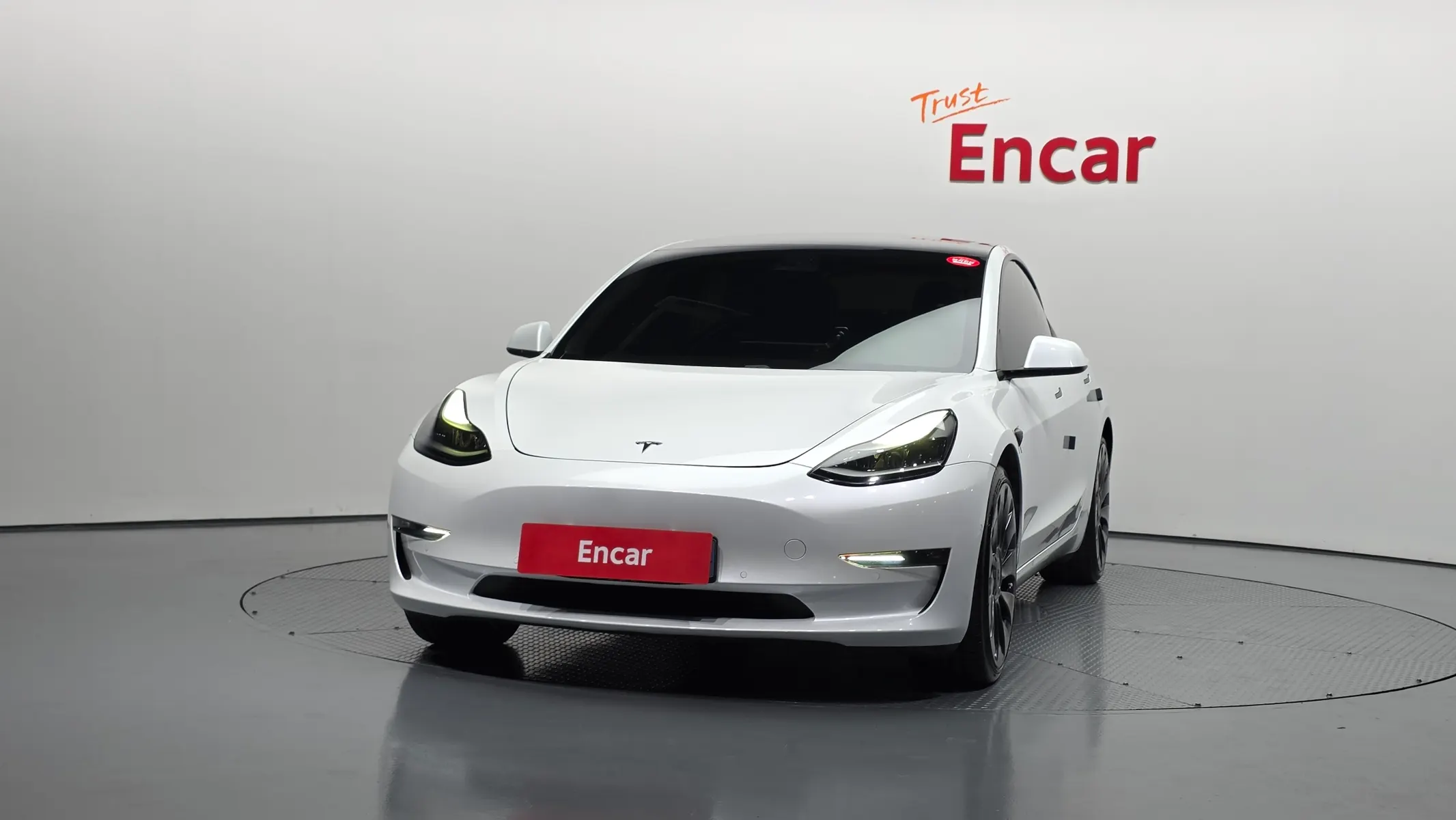 Tesla 3 AWD 2021 2/5