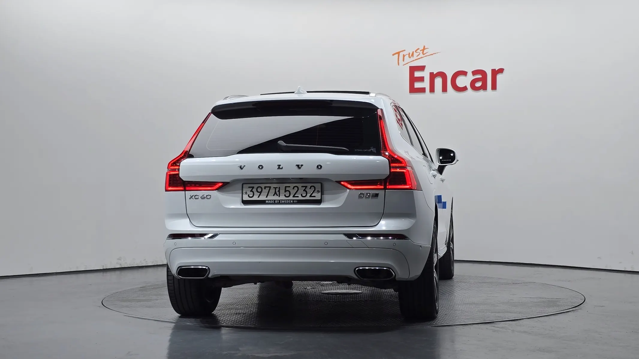 Volvo XC60 2 D5 2018 3/5