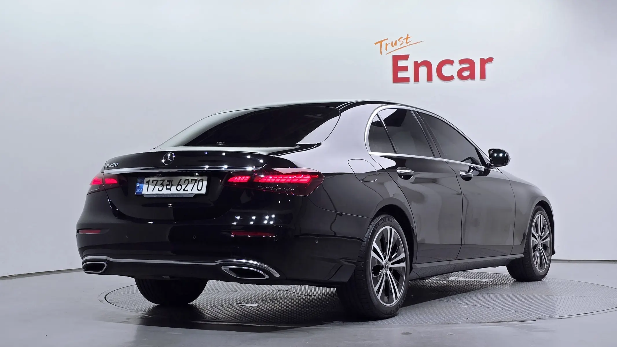 Mercedes-Benz E-Class W213 E250 2020 2/33