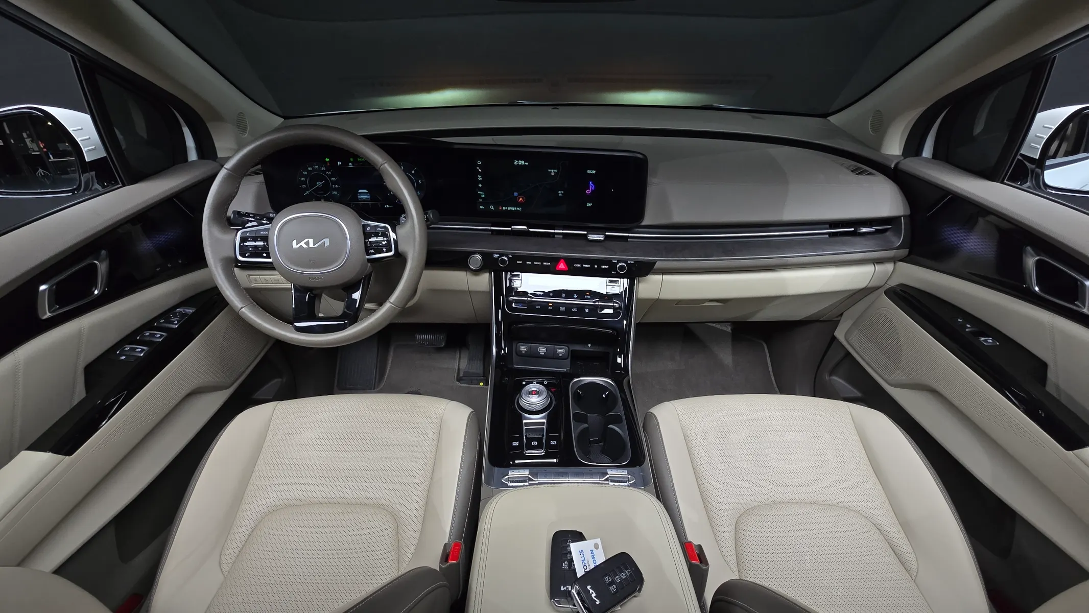 Kia Carnival 9 2023 4/5