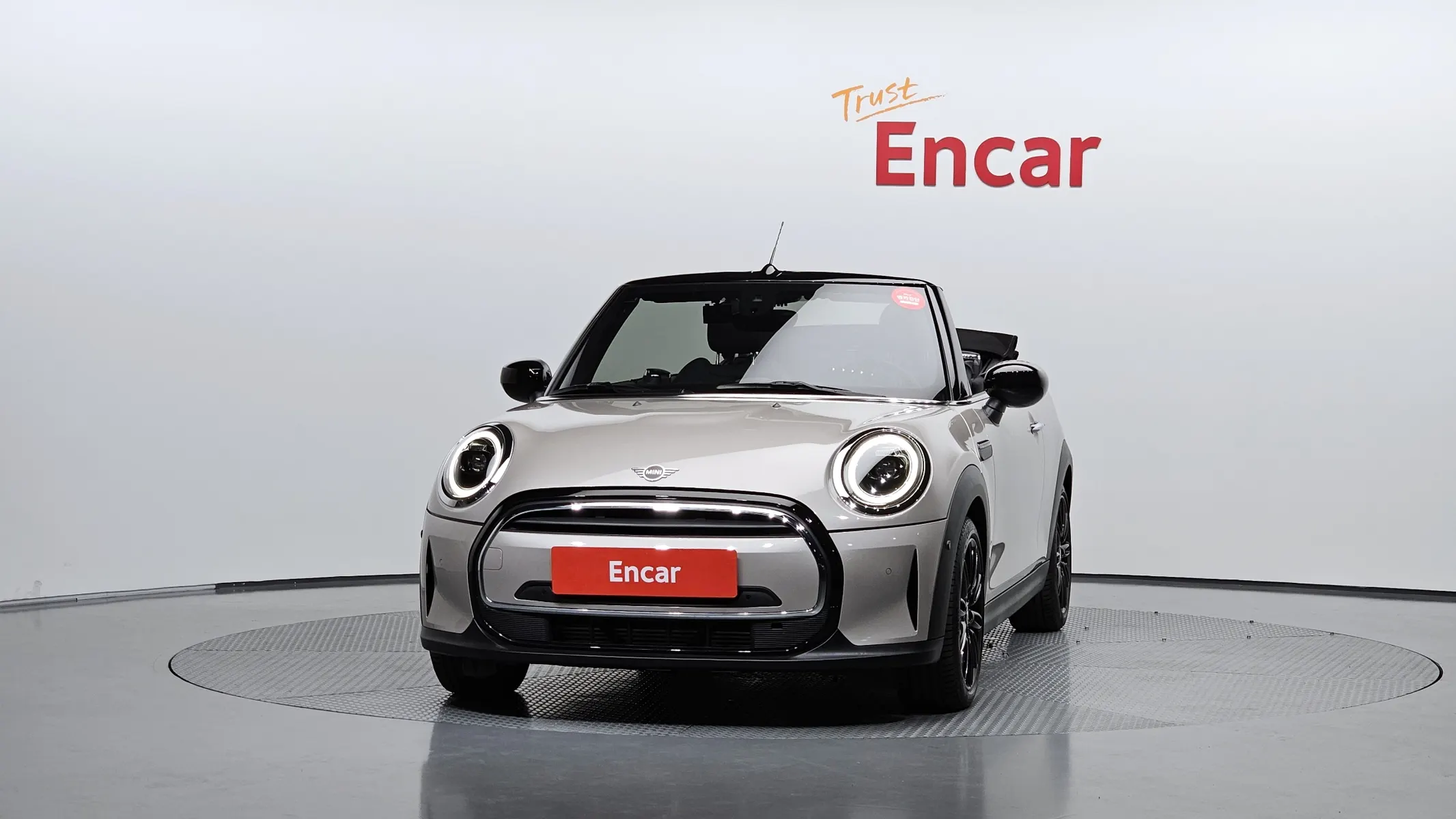 MINI Convertible 2023 2/5