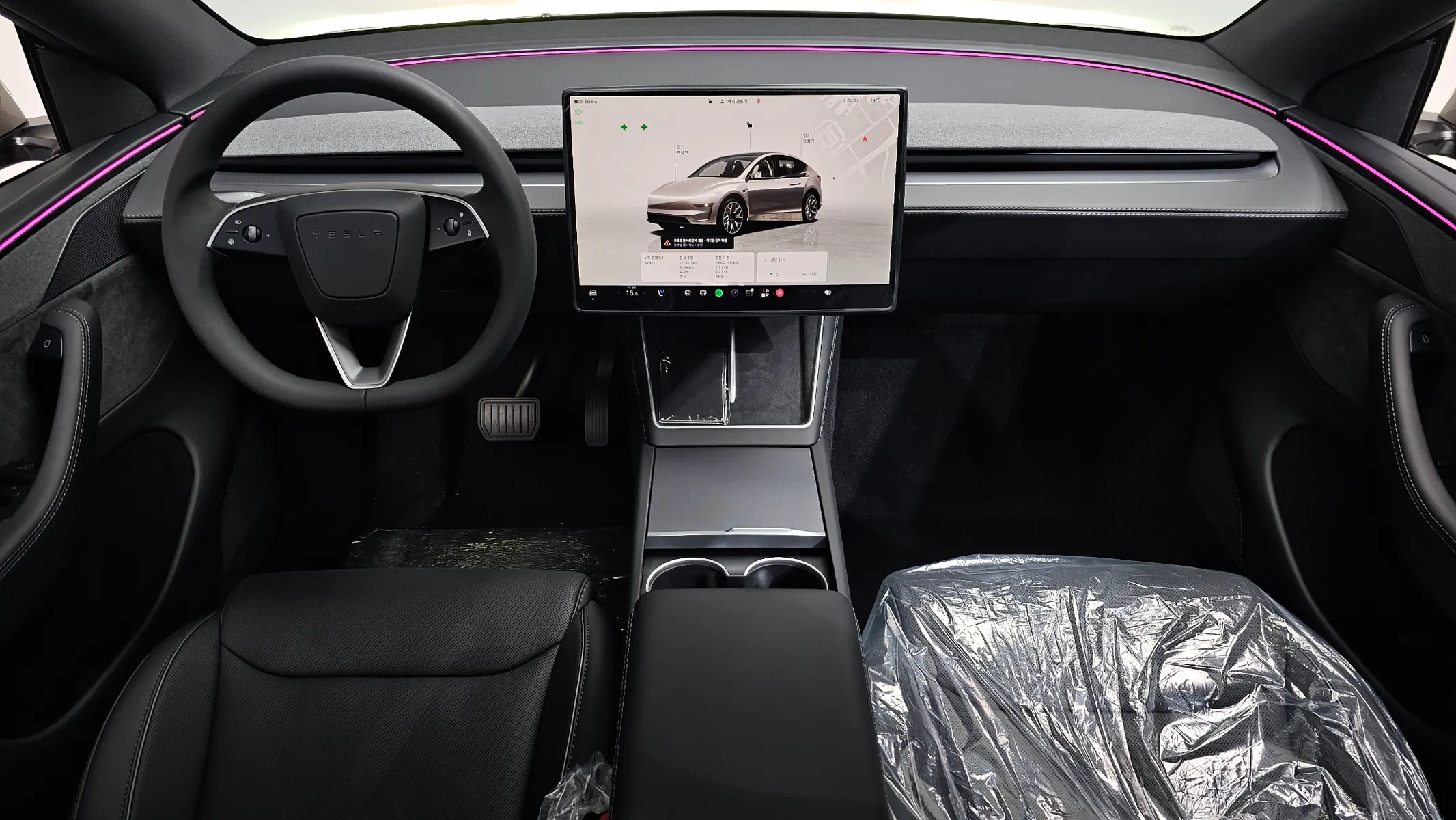 Tesla Y L AWD 2026 4/5
